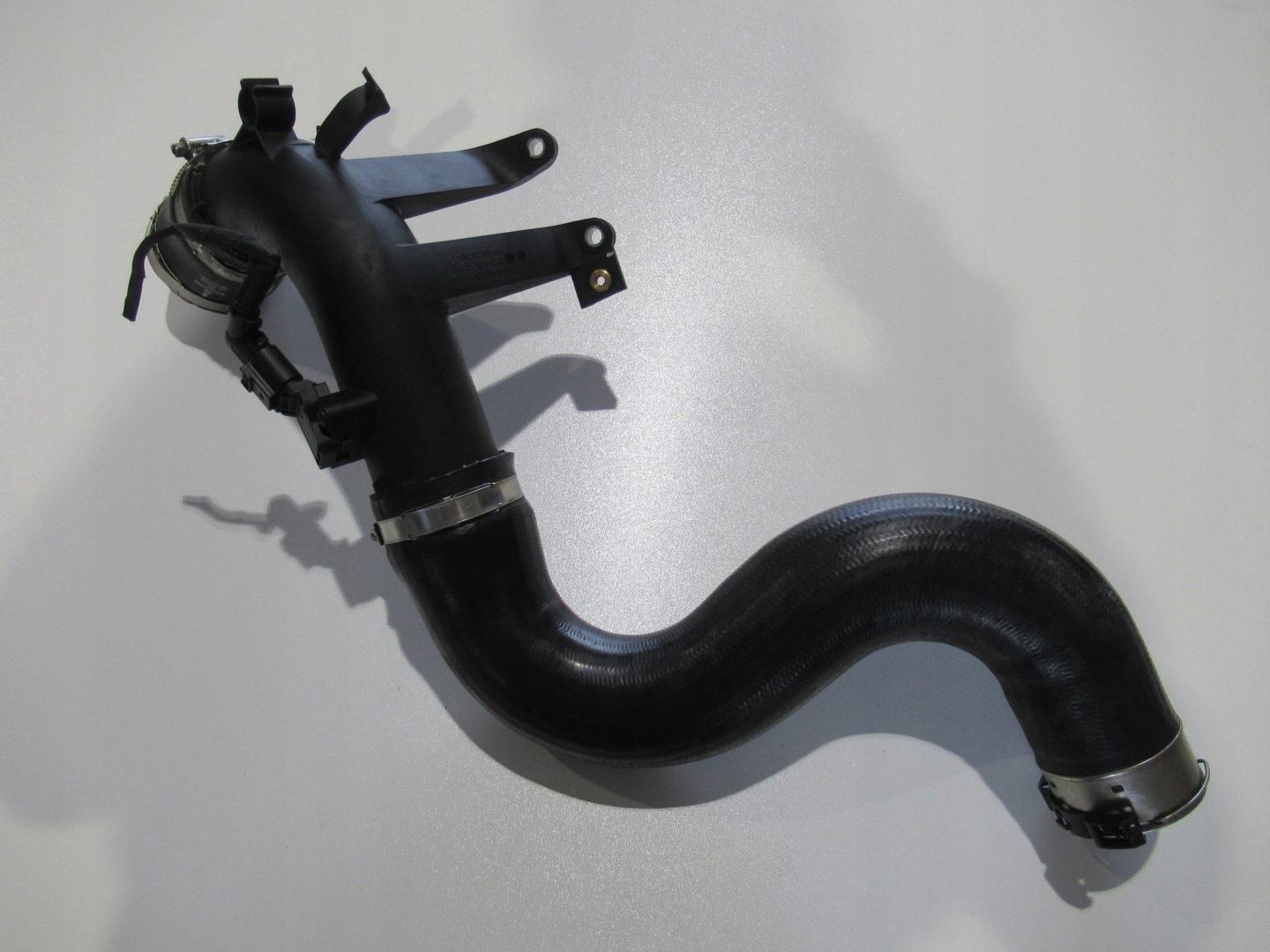 trouba intercoolera VW CRAFTER a 2.0 TDI 2E0145955G