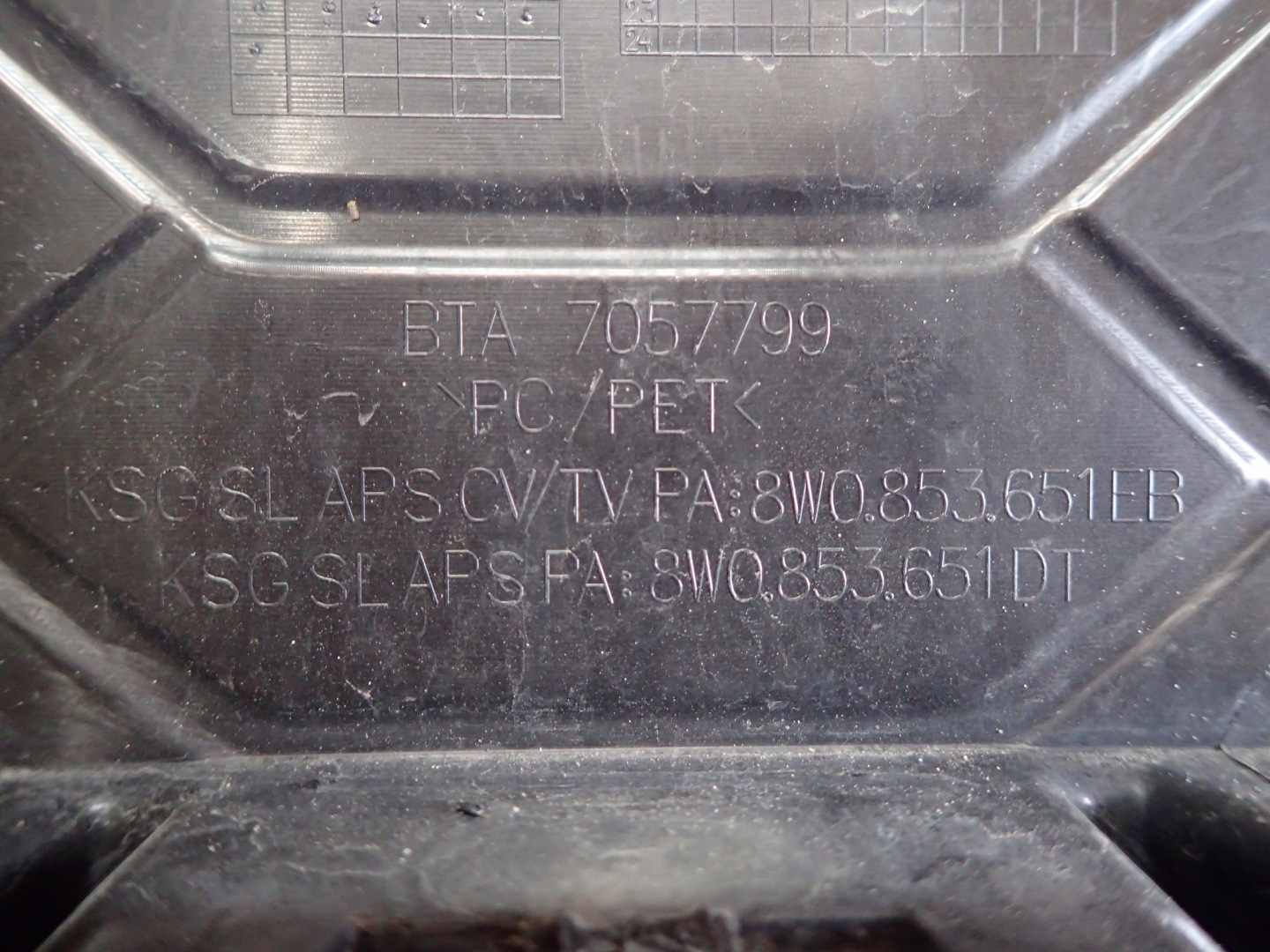 GRILLE AUDI A4 B9 S LINE LIFT 8W0853651