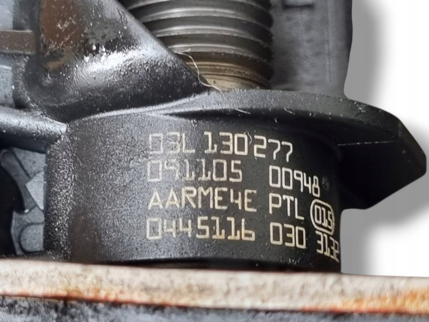 injector Volkswagen Eos 2009 03L130277
