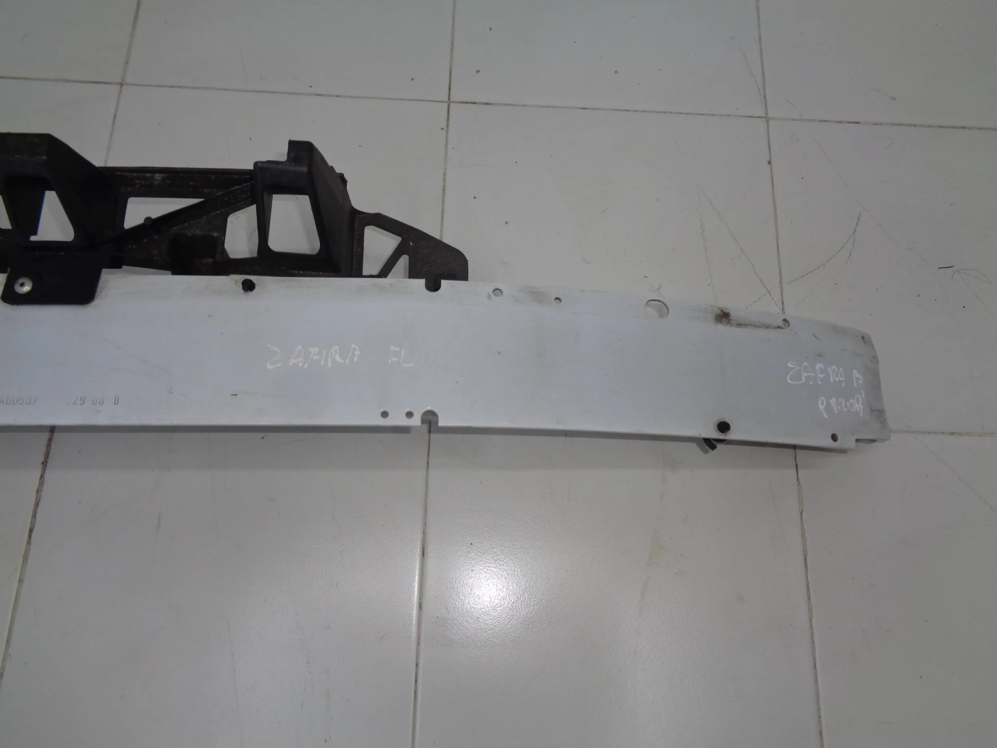 OPEL ZAFIRA B bumper support front 05-14R