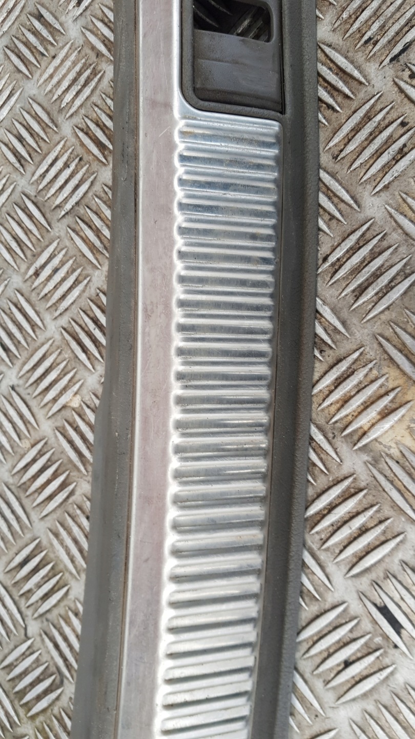 AUDI A4 B6 B7 cover of a lock boot KOMBI