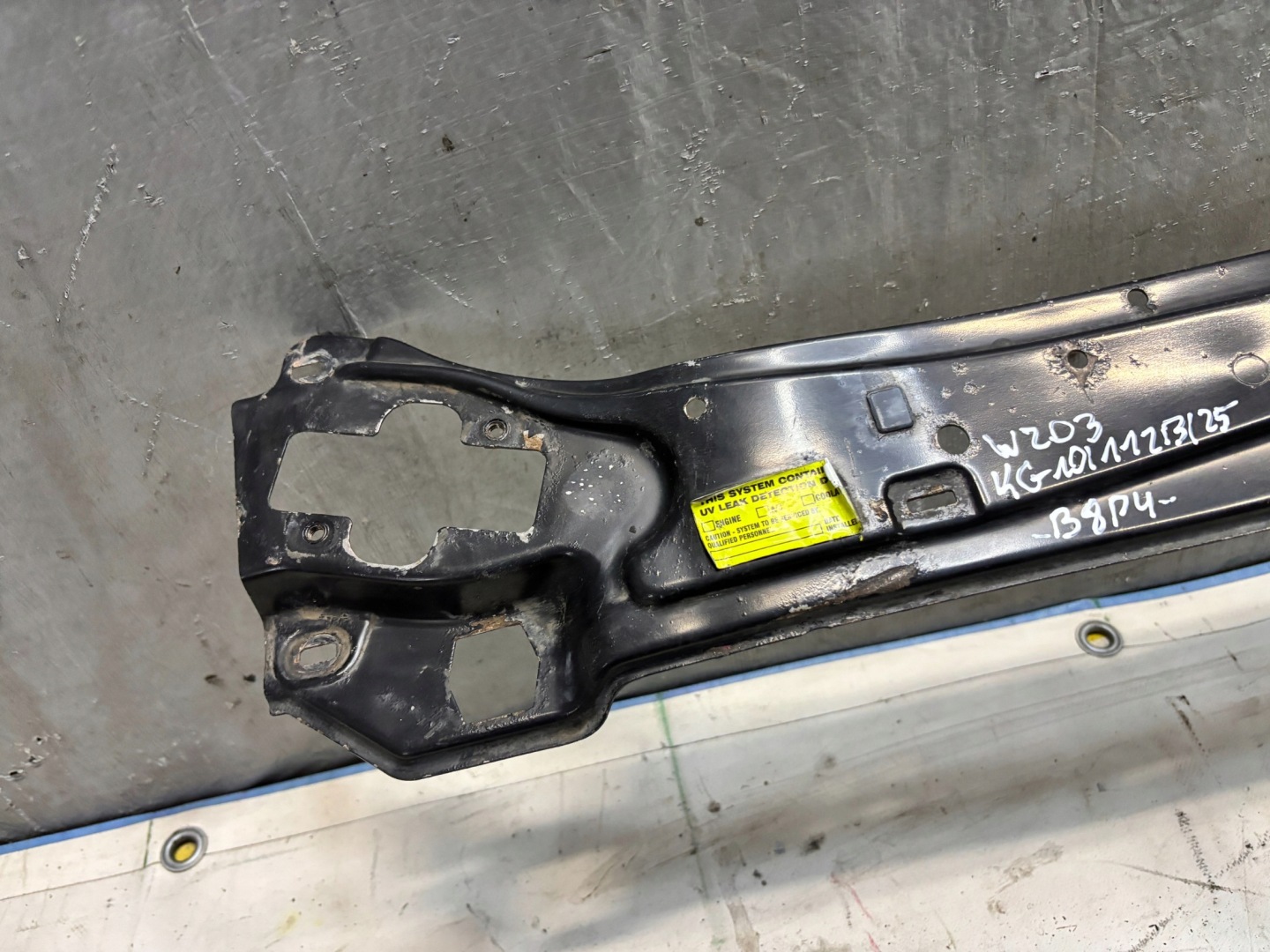 support panel for radiators upper Mercedes W203