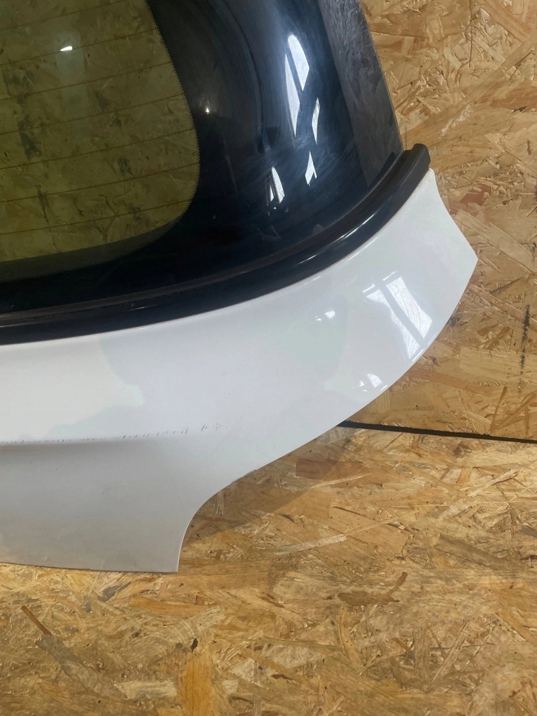 trunk door boot Opel Adam Biala
