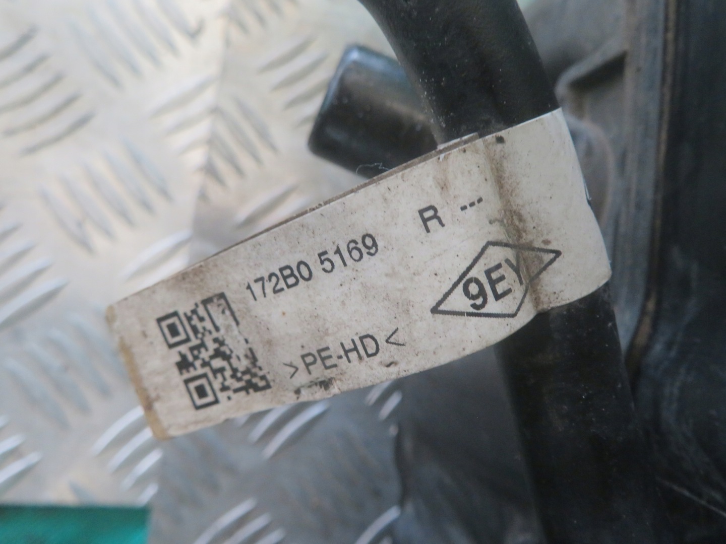 serbatoio LIQUIDO ADBLUE RENAULT TRAFIC 20R 172A25438R