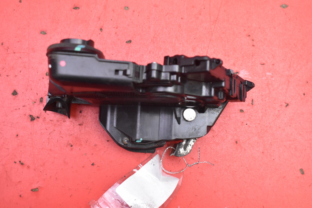 lock door right front front EU TOYOTA PRIUS 2 II XW20 03-11