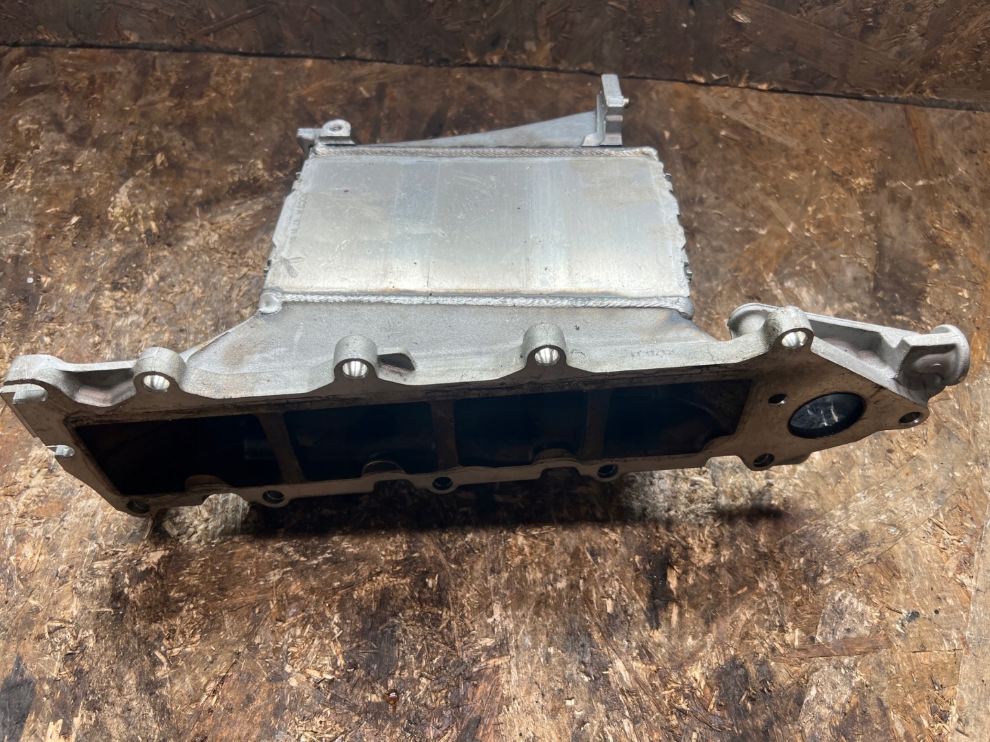 intake manifold AUDI A3 8V GOLF VII 1.6 TDI 04L129766R