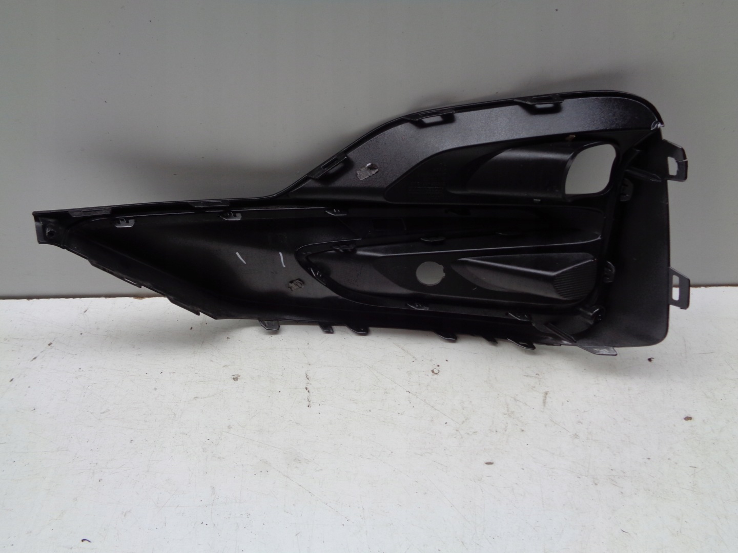 grid of a bumper right FORD KUGA MK3 19- ST-LINE