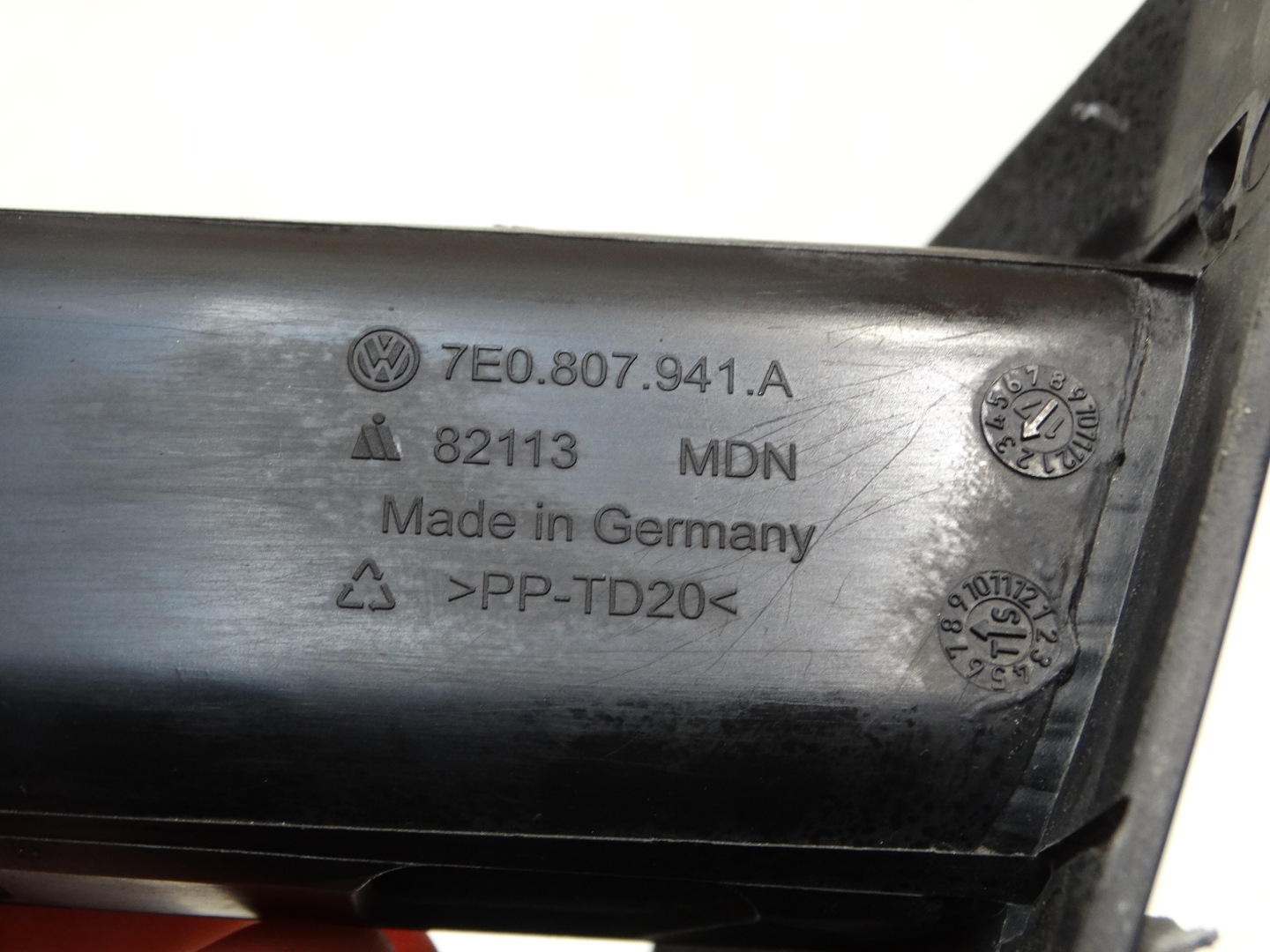 halter der spritzdüse REFLEKTORA links VW TRANSPORTER T6 7E0807941A