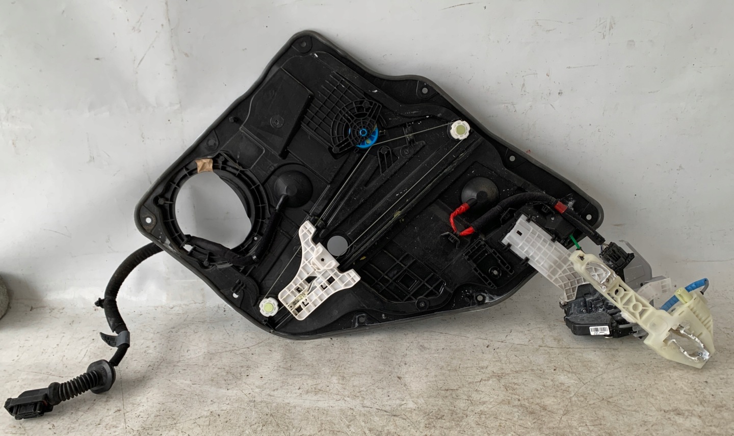 $ window regulator lock door left rear part KIA STINGER