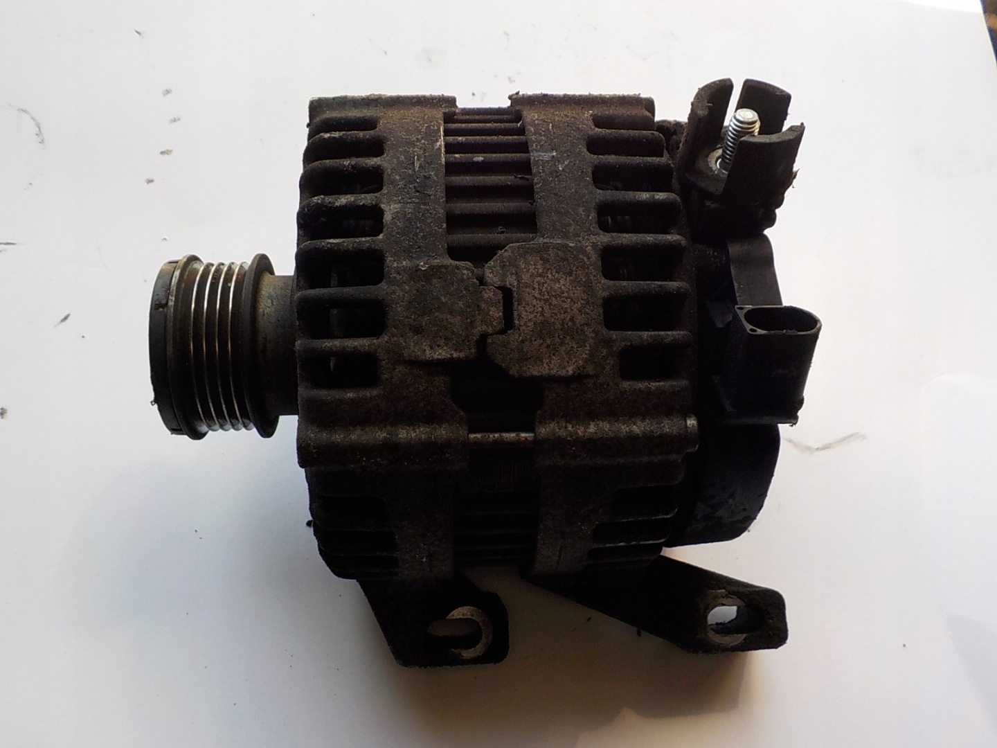 VOLVO XC60 2.4 D5 ORG ALTERNATOR 6G9N-10300-JD