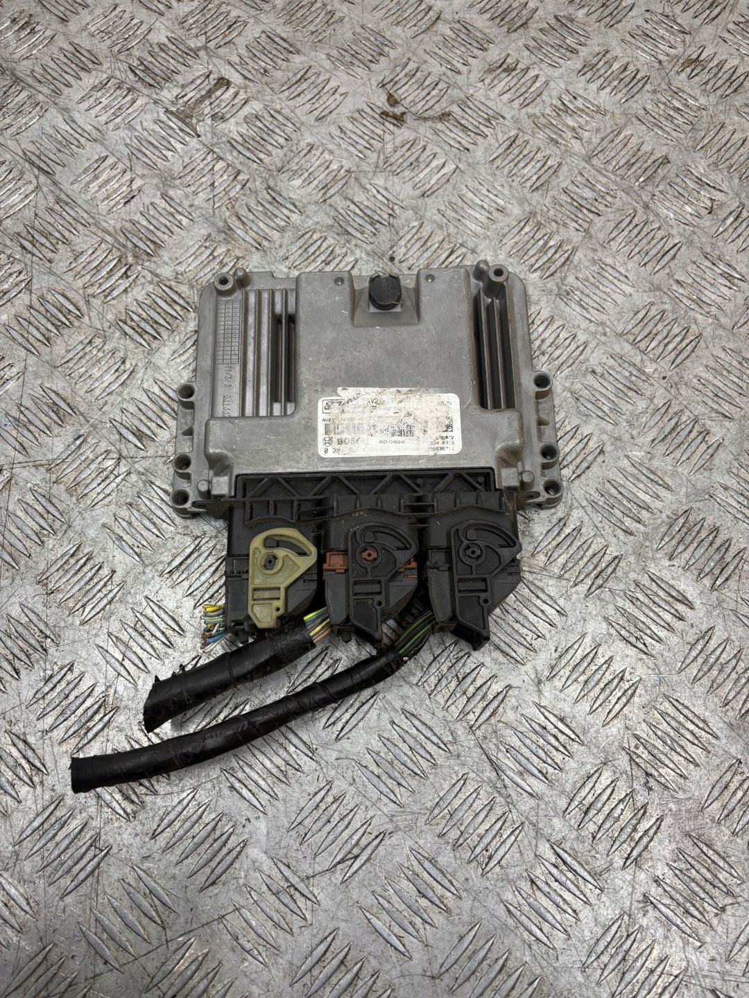 control unit of the engine computer FORD FIESTA 1.6 TDCI AV2112A650HF