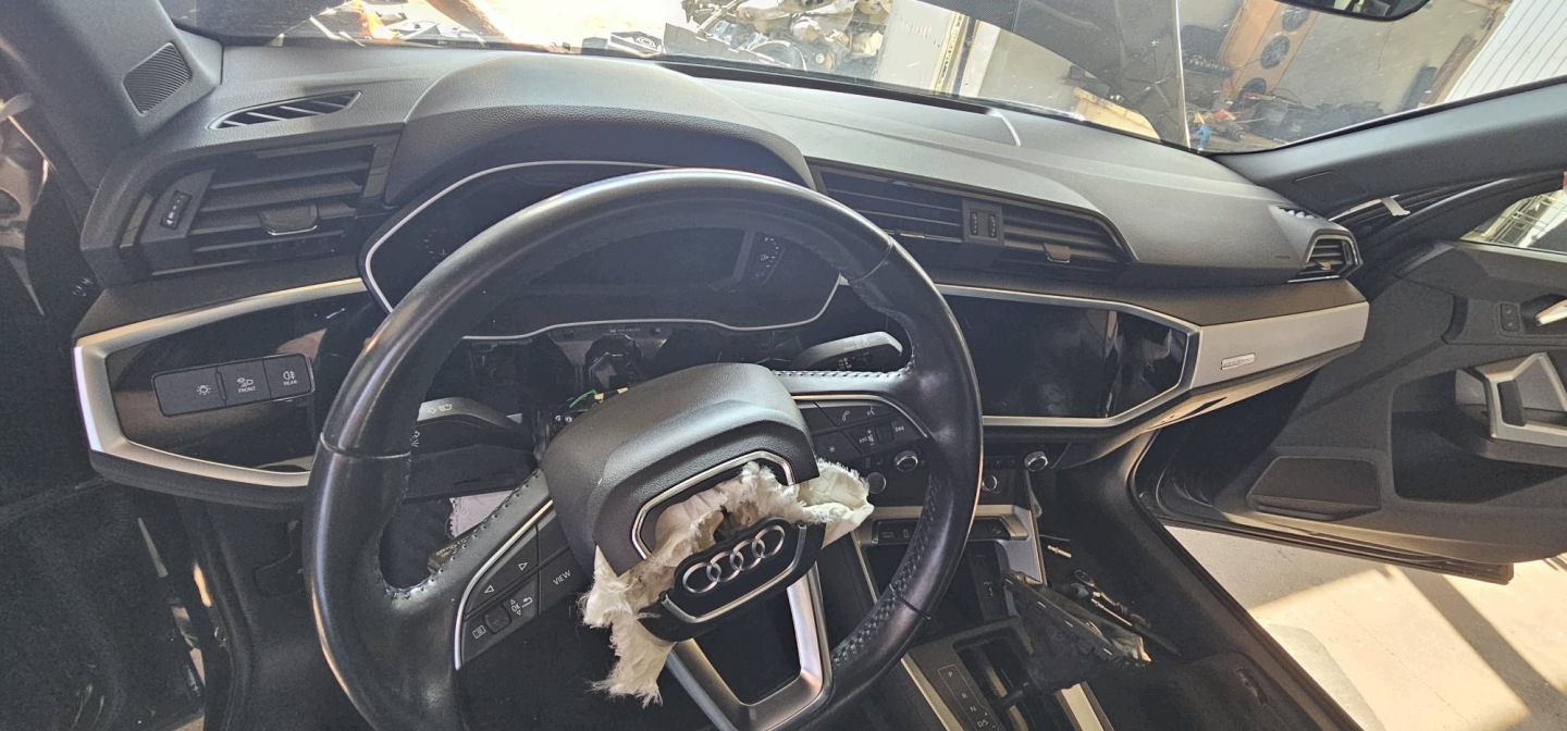 dashboard cockpit SOUL 83B857001 AUDI Q3 II 83A