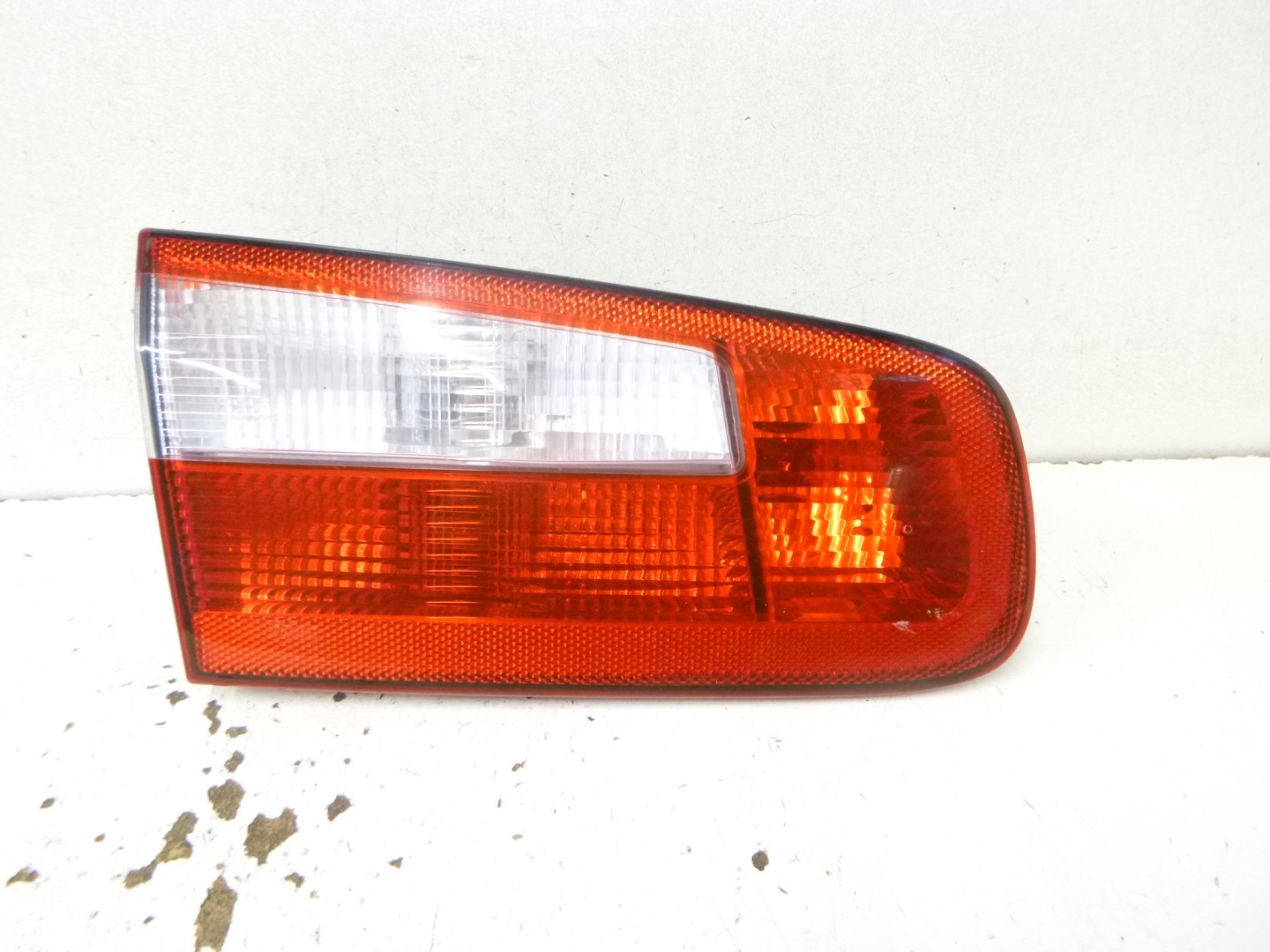 light rear left trunk door Renault Laguna II HB 2005 R. 8200002475