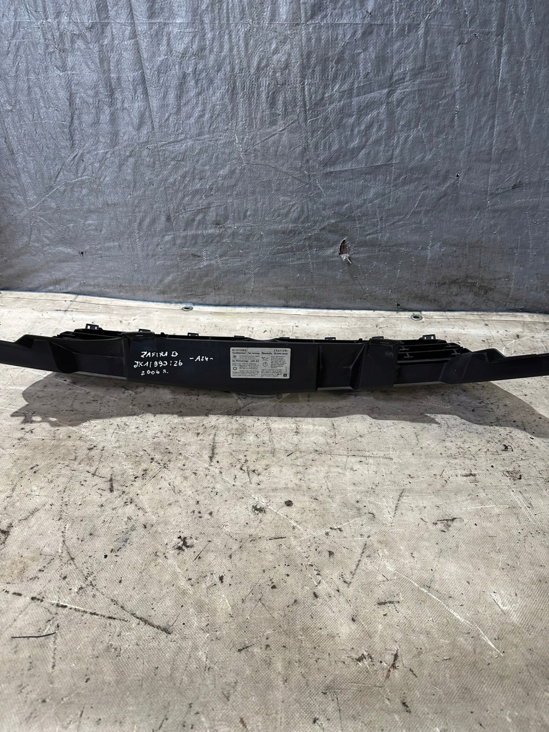 Grill Grill OPEL ZAFIRA B 2006R. 13136136