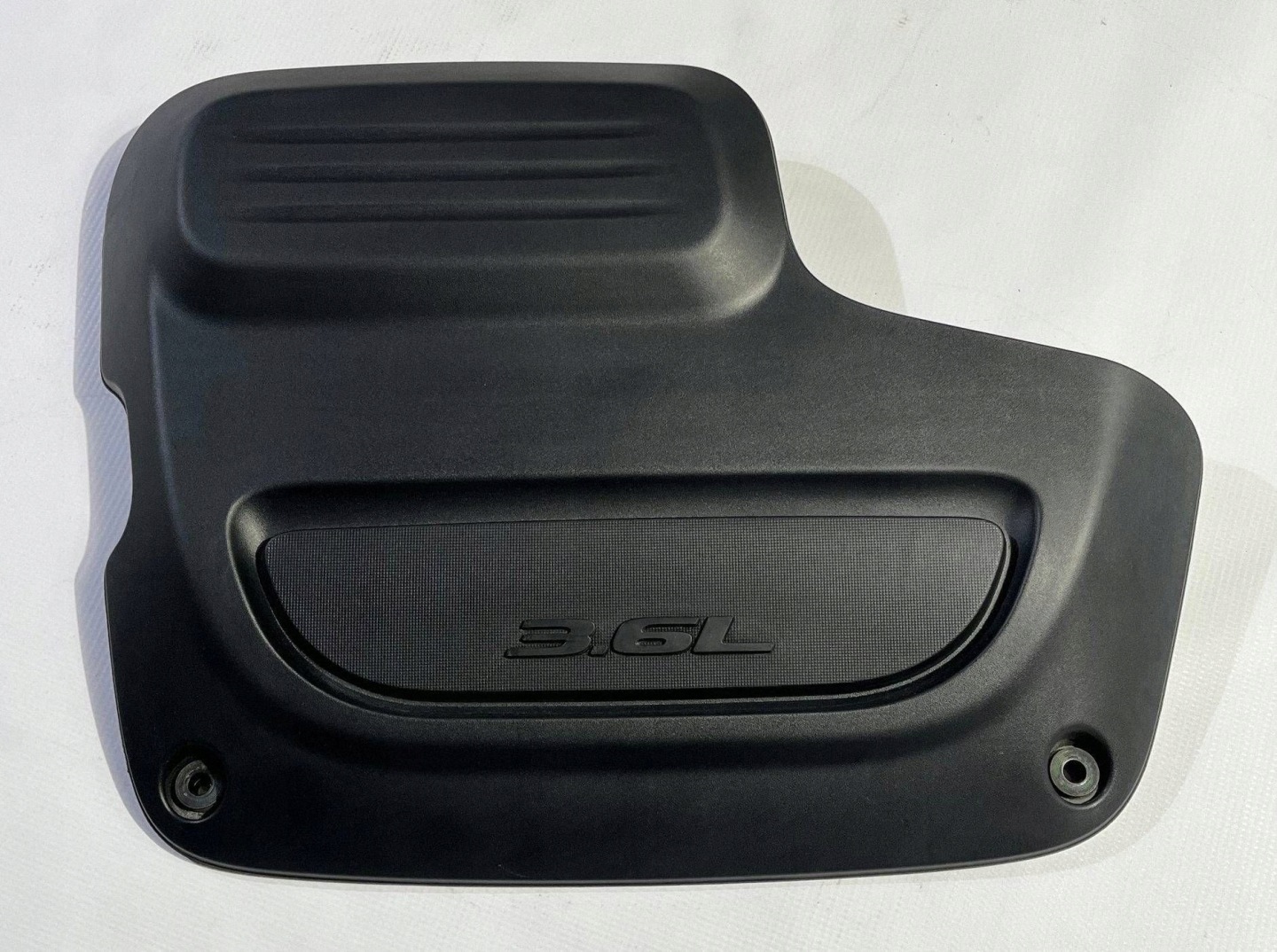 cover upper of the engine Chrysler Pacifica 2021