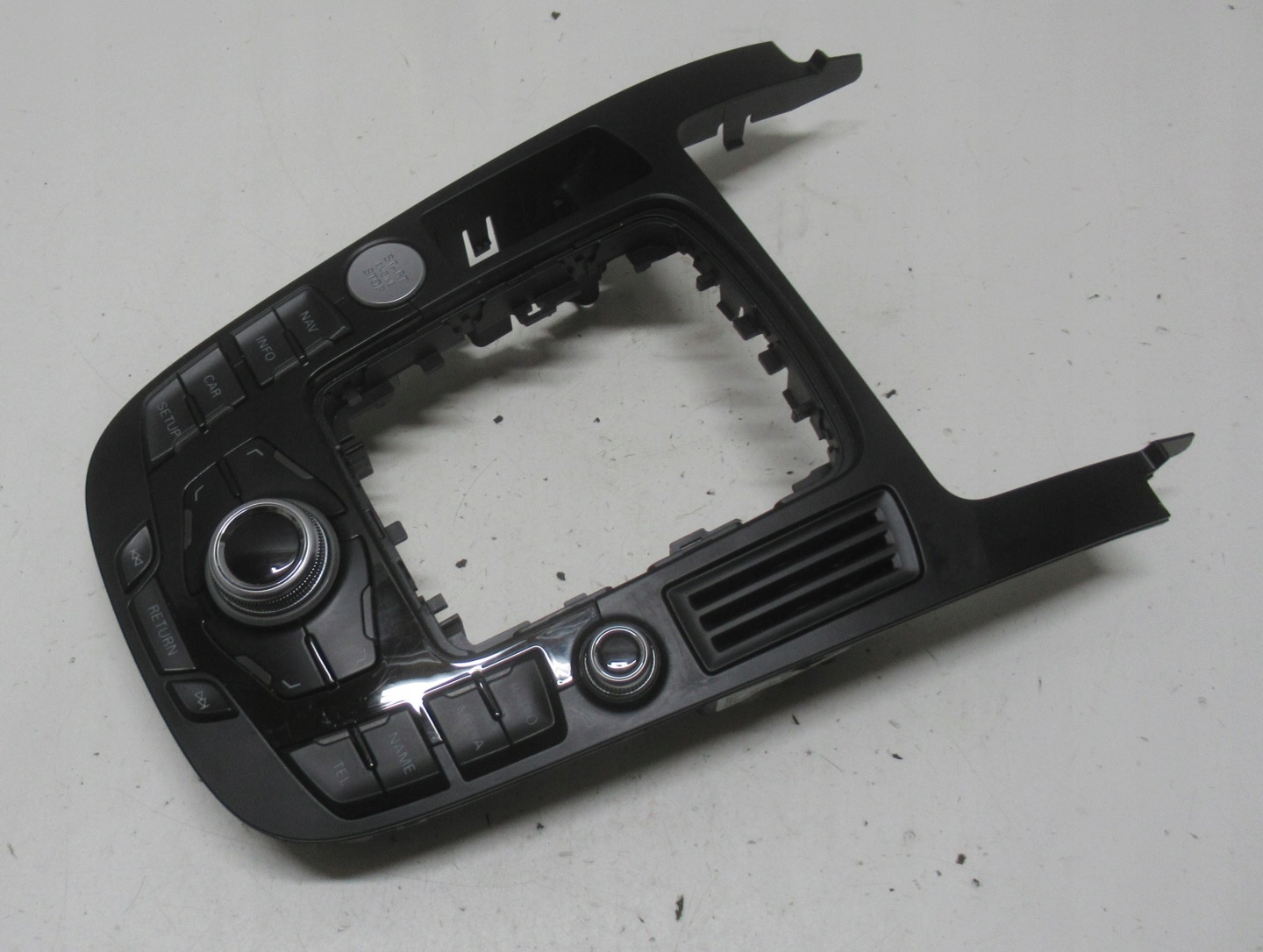 AUDI A4 B8 KOMBI 14R control panel MMI 8T0919611A
