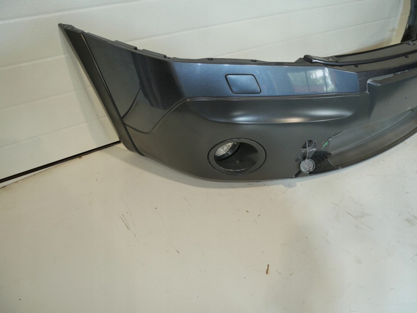 bumper front front SKODA OCTAVIA II SCOUT washers 1Z0807221H