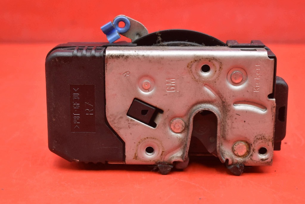 lock door right front front EU 8200042171 RENAULT TRAFIC 2 II 01-06