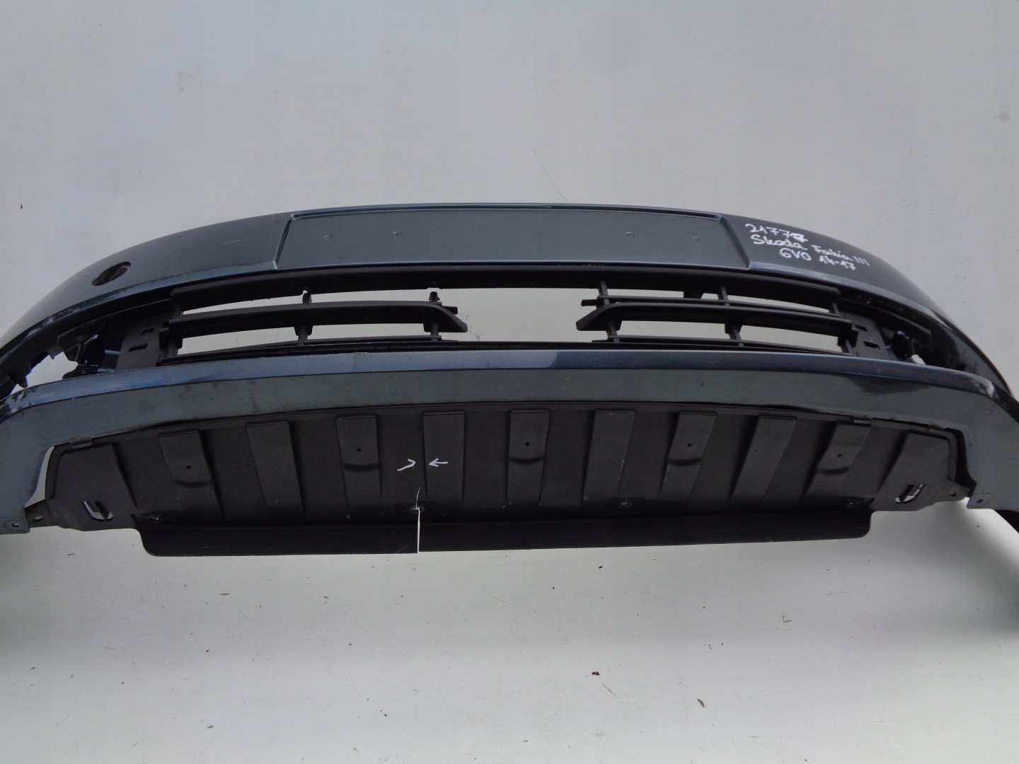 FRONTSTOSSSTANGE SKODA FABIA III 6V 6V0 14-17 21777