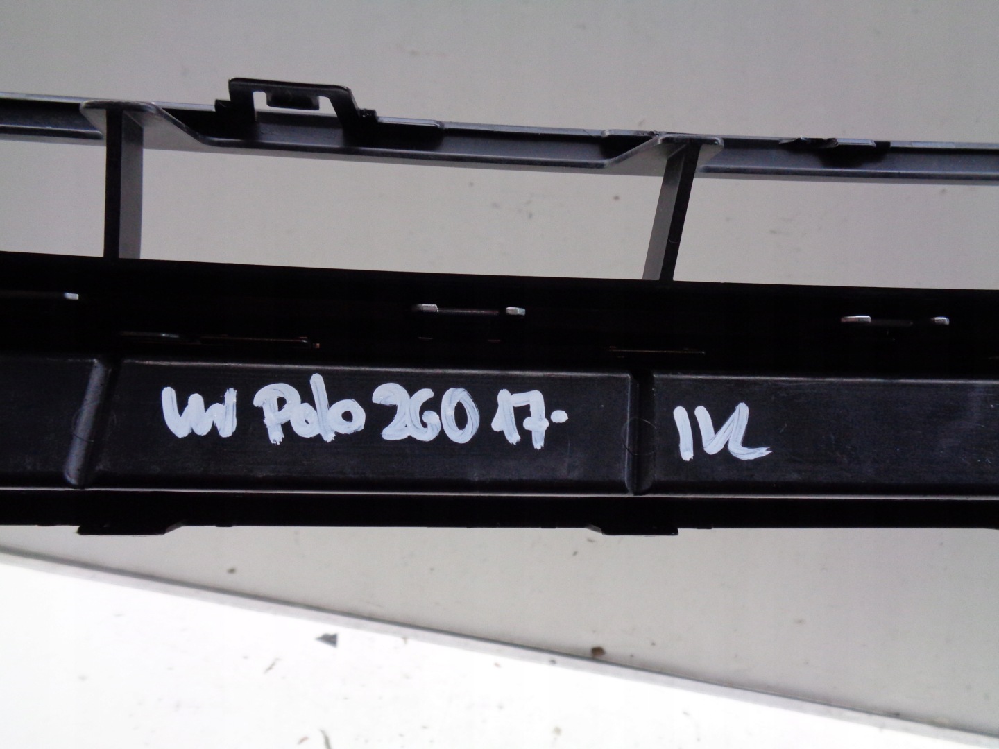 Grille VW POLO 2G 2G0 17