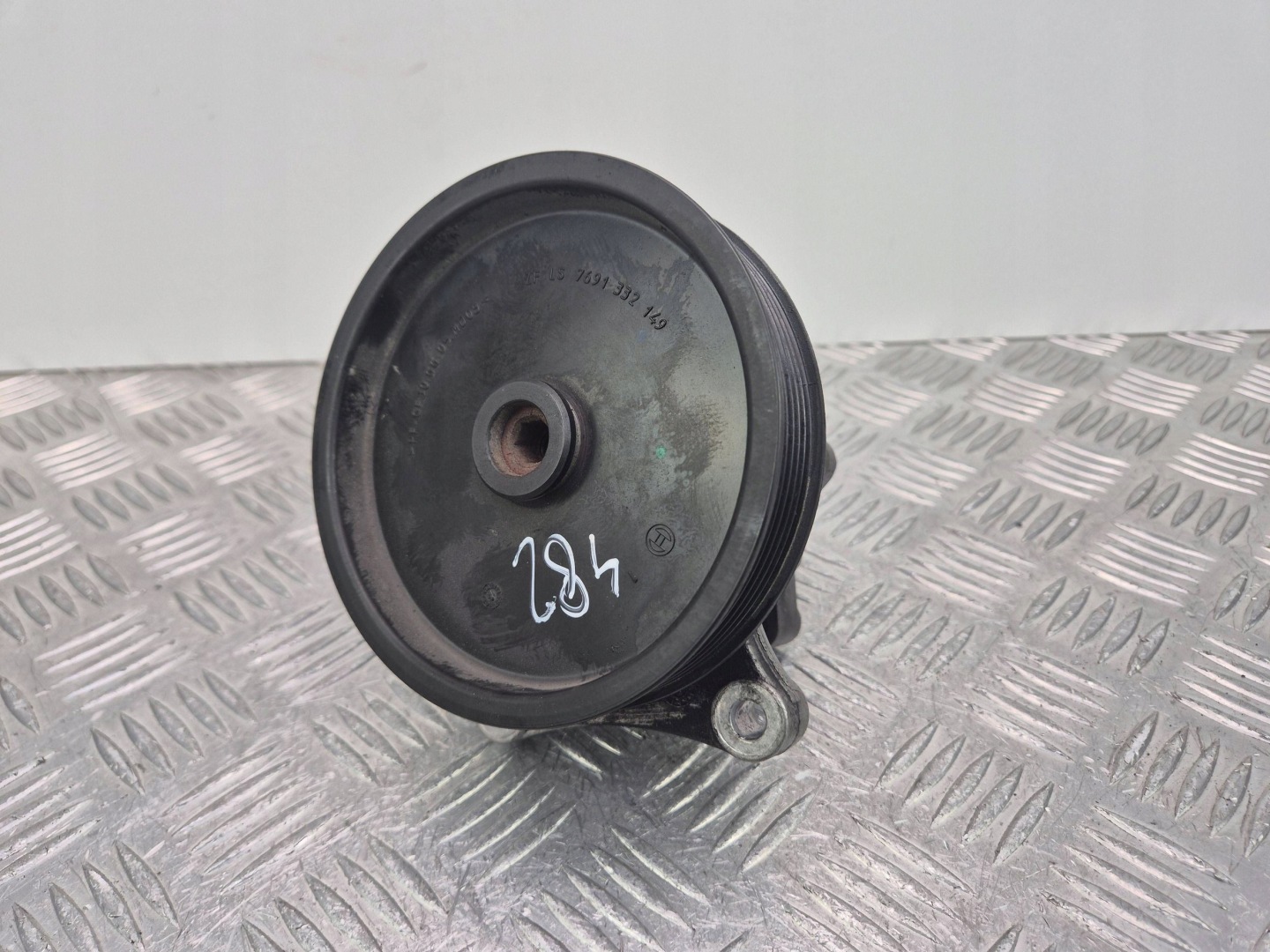 Mercedes C200 CGI W204 Servopumpe A0064667501