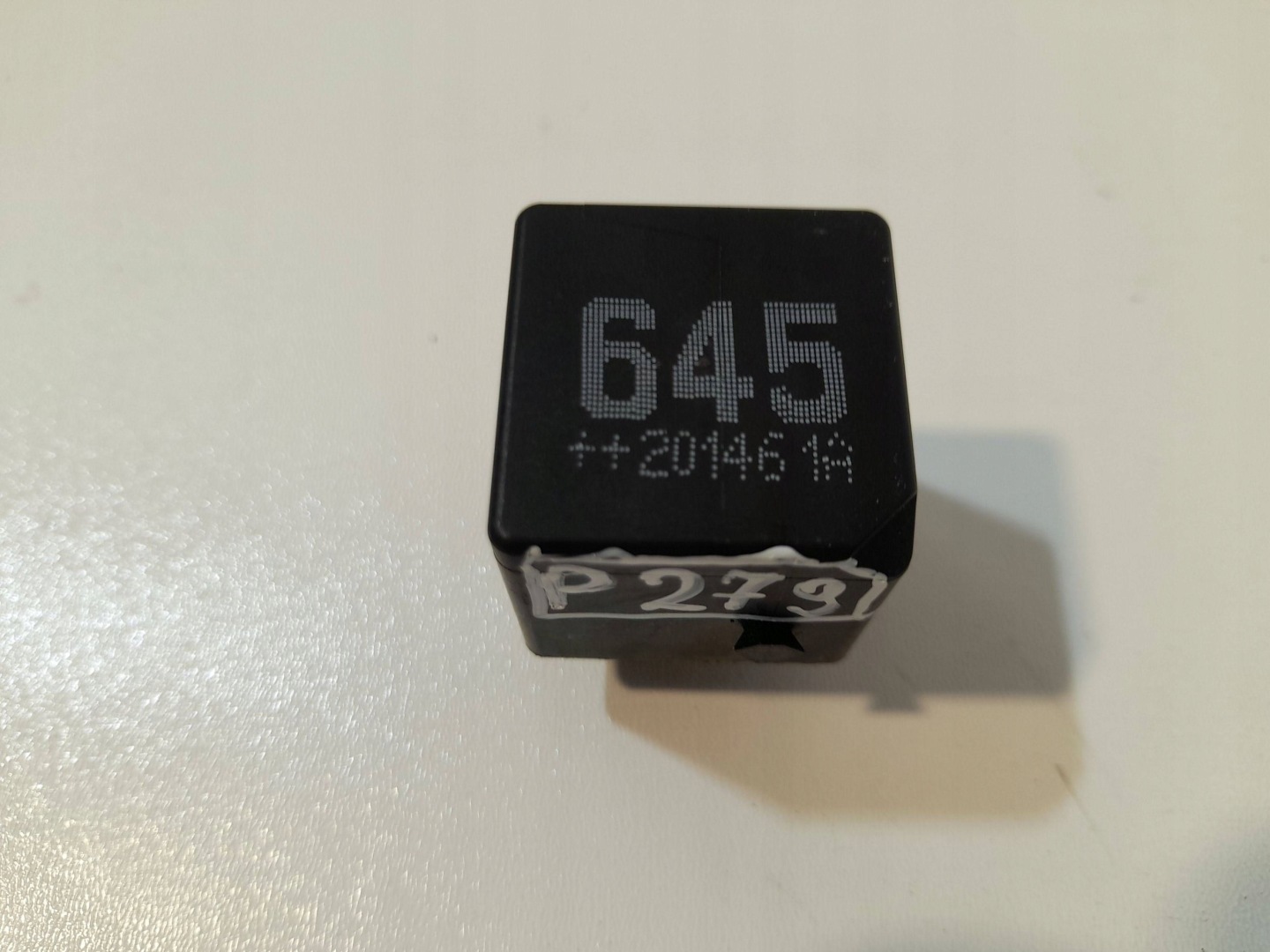 Volkswagen Arteon 3G8 relay 4H0951253A (P279)