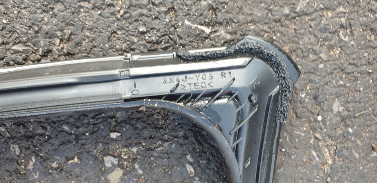 gasket Z door tyres right front MITSUBISHI ASX OE EU