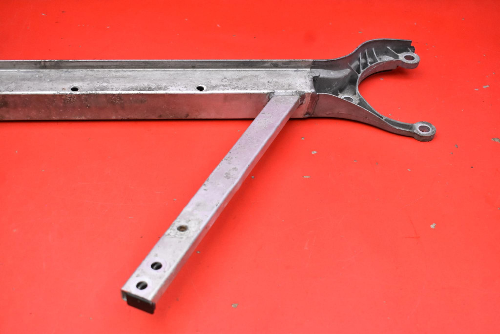 spreize KIELICHOW 4E1805253F AUDI A8 D3 LIFT 05-07