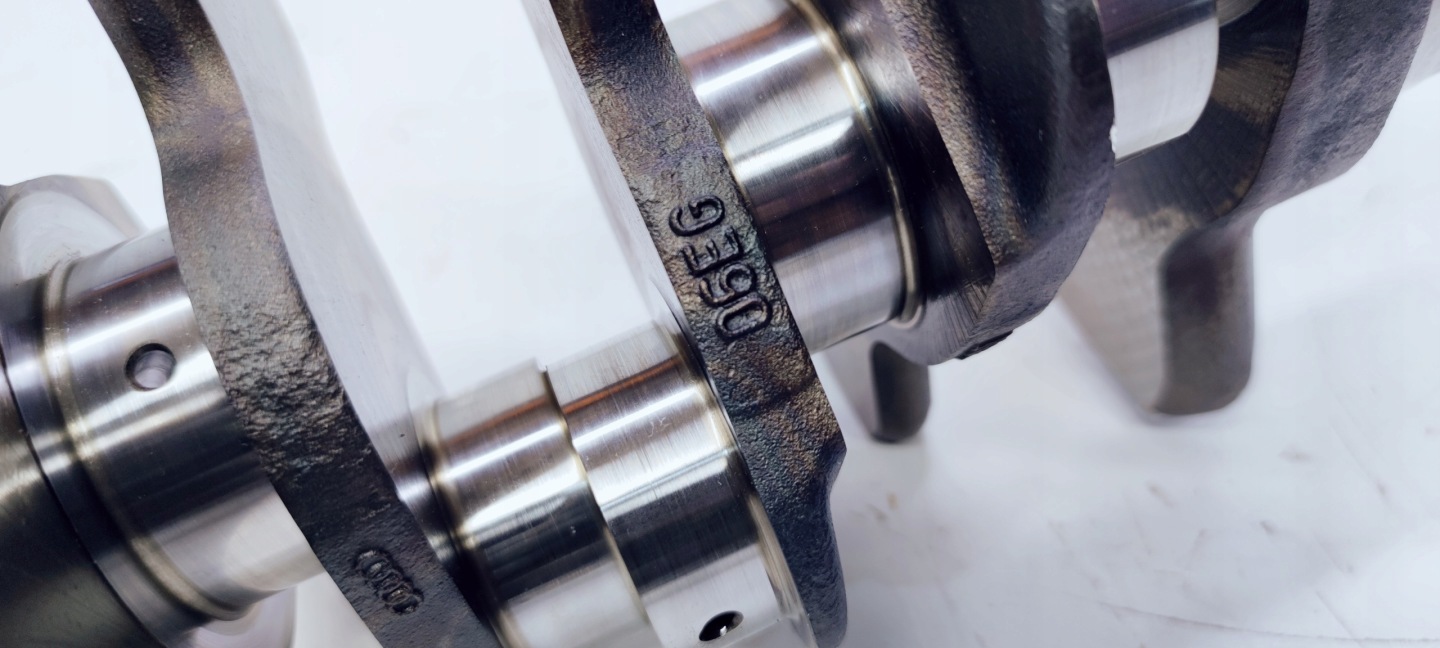 crank AUDI A6 C6 2.4 BDW 06EG *2* BDB