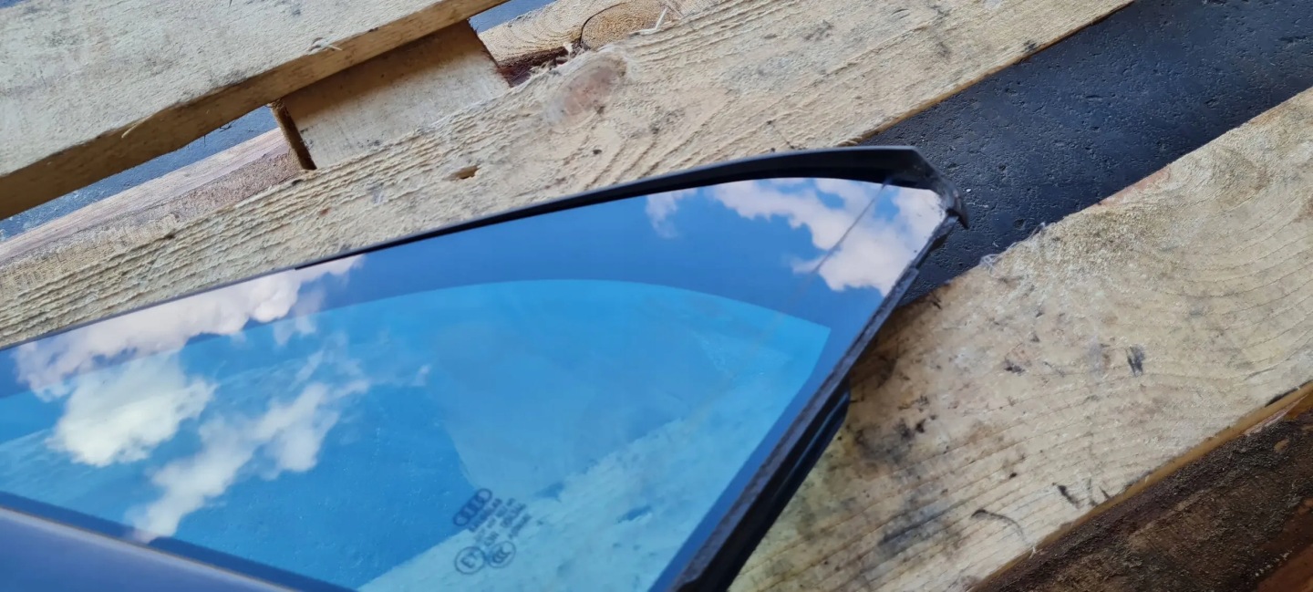 Q7 4M II window side door right right front 16R 4M0845114