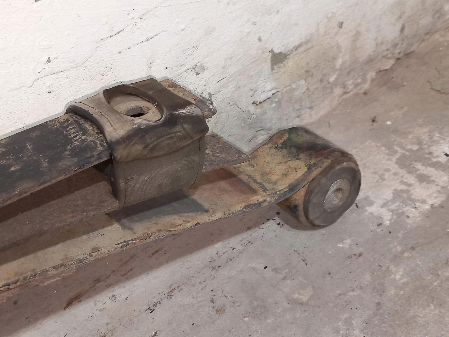 RESOR rear 3 PIOROWY FORD CONNECT MK1 02-13