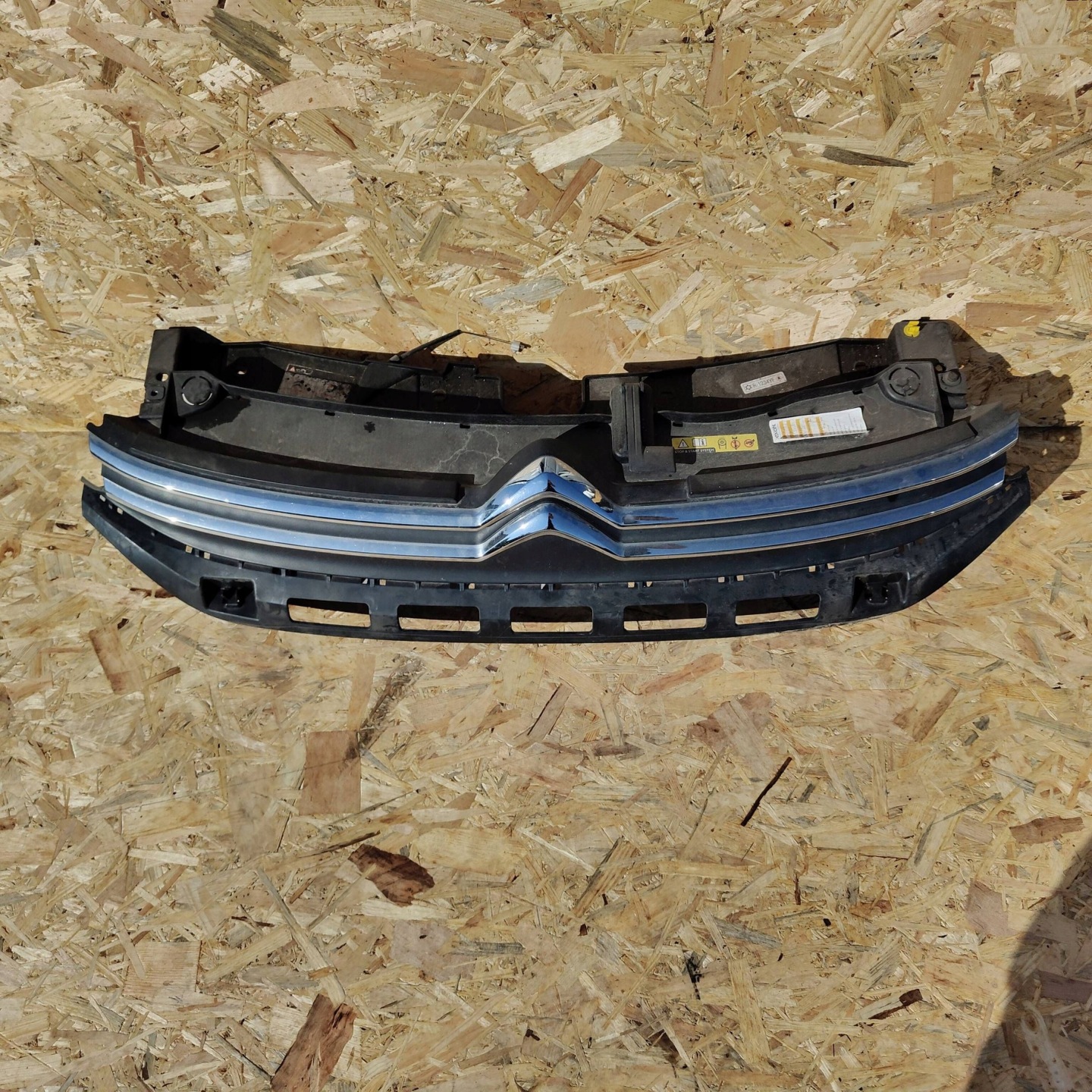 Citroen C3 2017 front grille radiator / grill