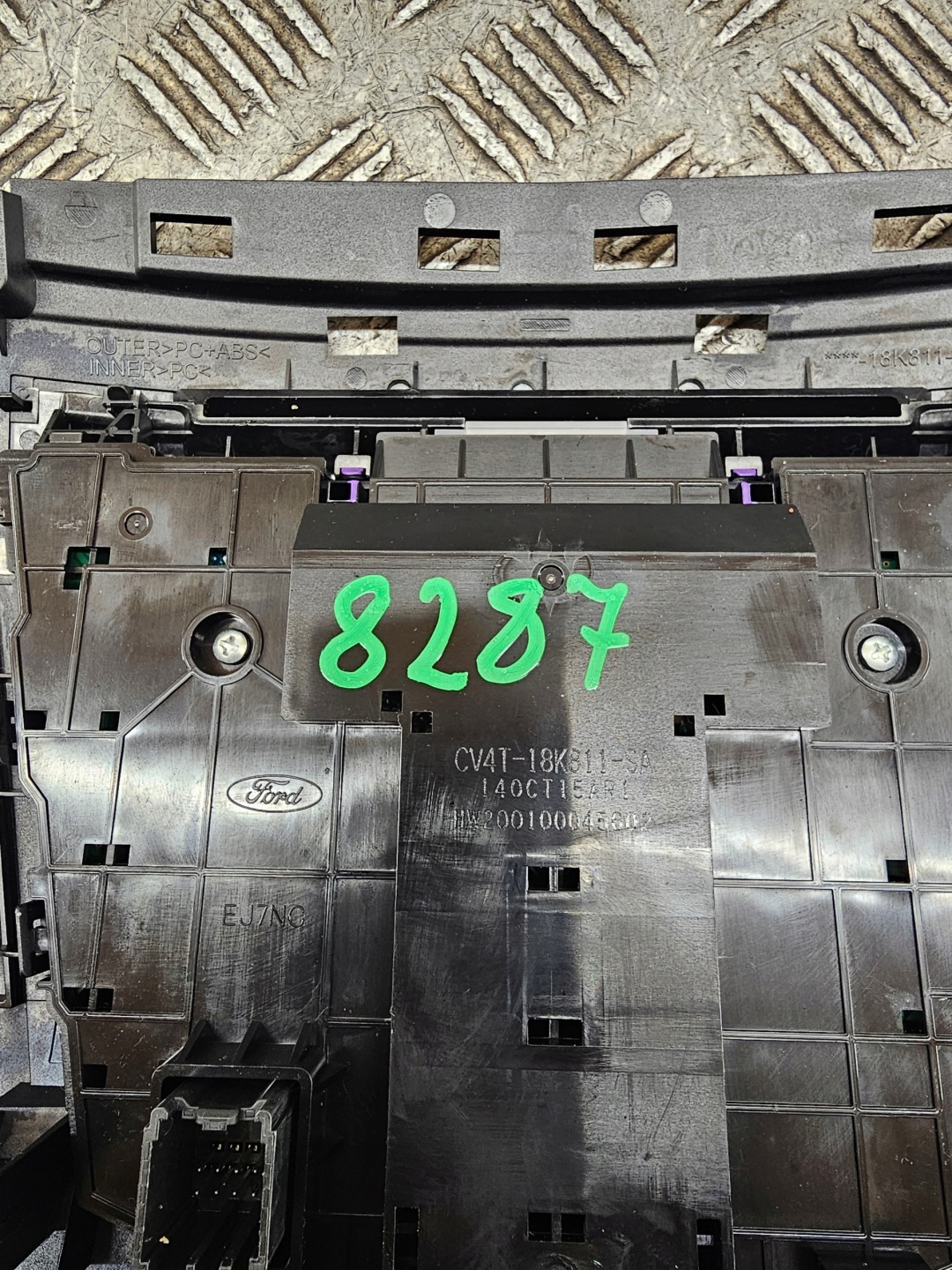 PANEL RADIA RADIO CV4T-18K811-SA FORD KUGA MK2