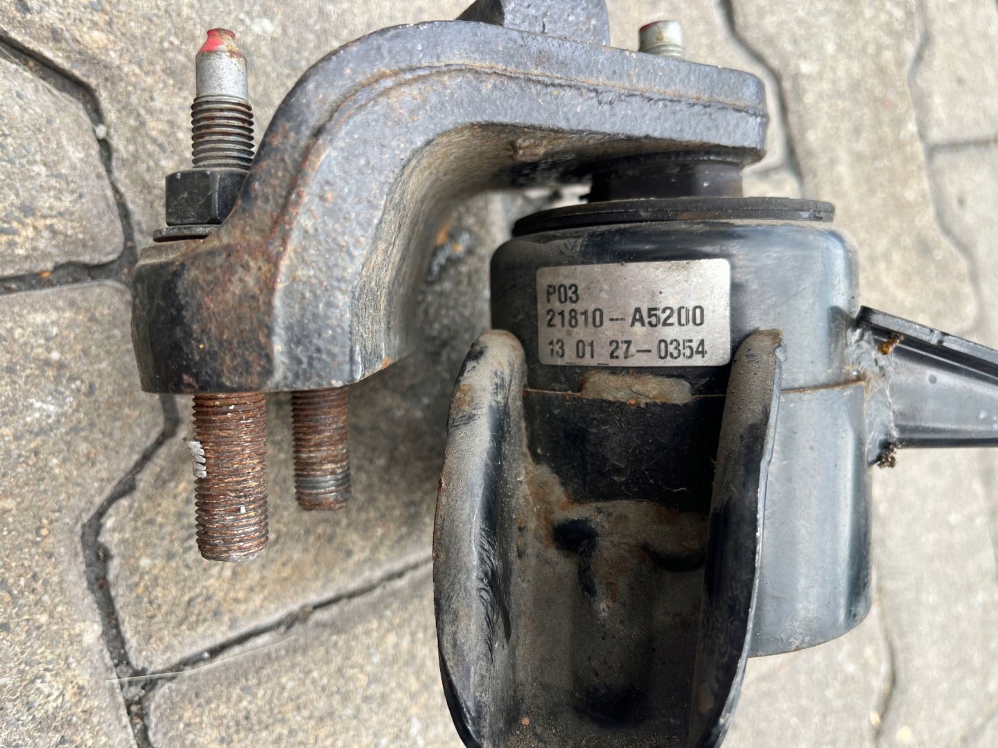Hyundai I30 II 1.6 CRDI airbag engine mount