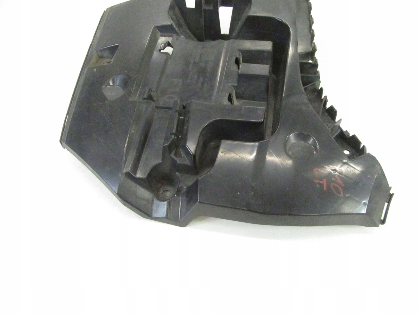 console bracket holder bumper bracket left rear part BMW F10 sedan
