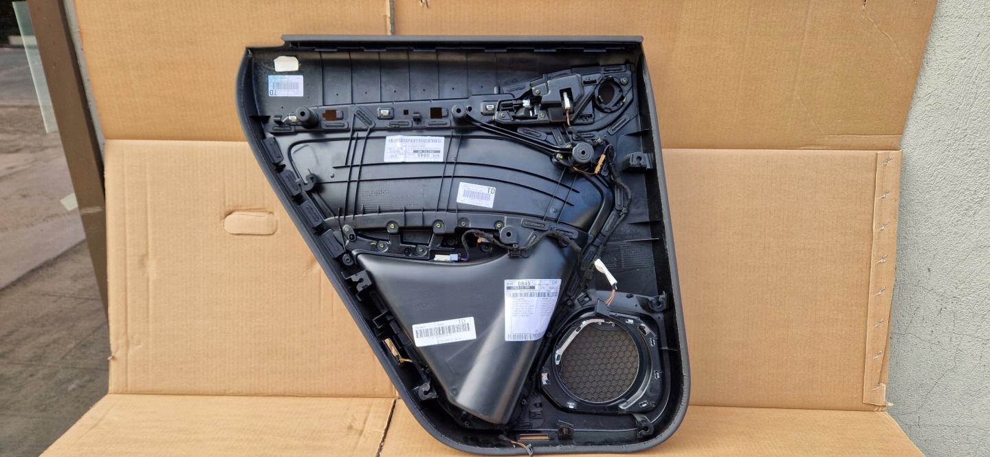 side AUDI Q3 FULL leather BOSE rear part right IDEAL