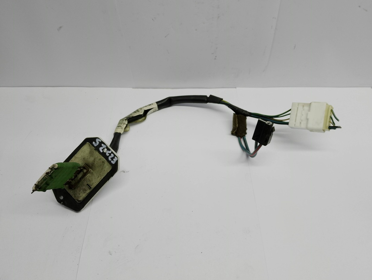 resistor, rheostat, regulator heater fan resistor Toyota 2R79K