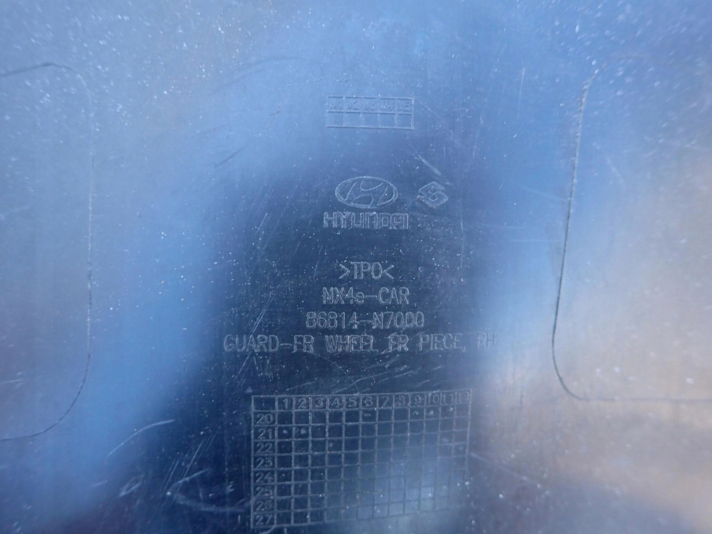 HYUNDAI TUCSON IV 20- mudguard right front front