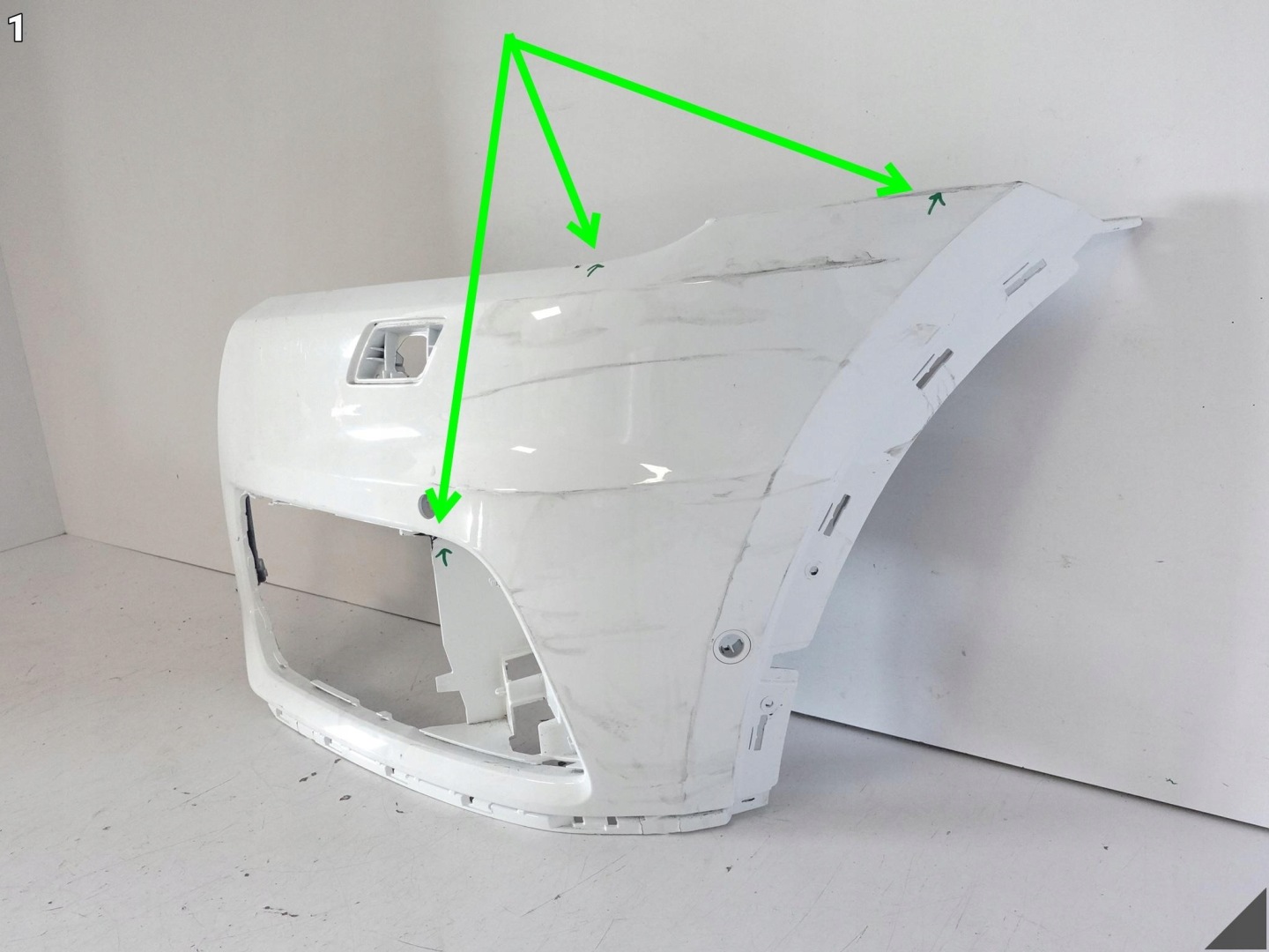 AUDI Q5 80A ZWYKLY / BASIC II FY 16-20 corner BOK of a bumper front left PDC