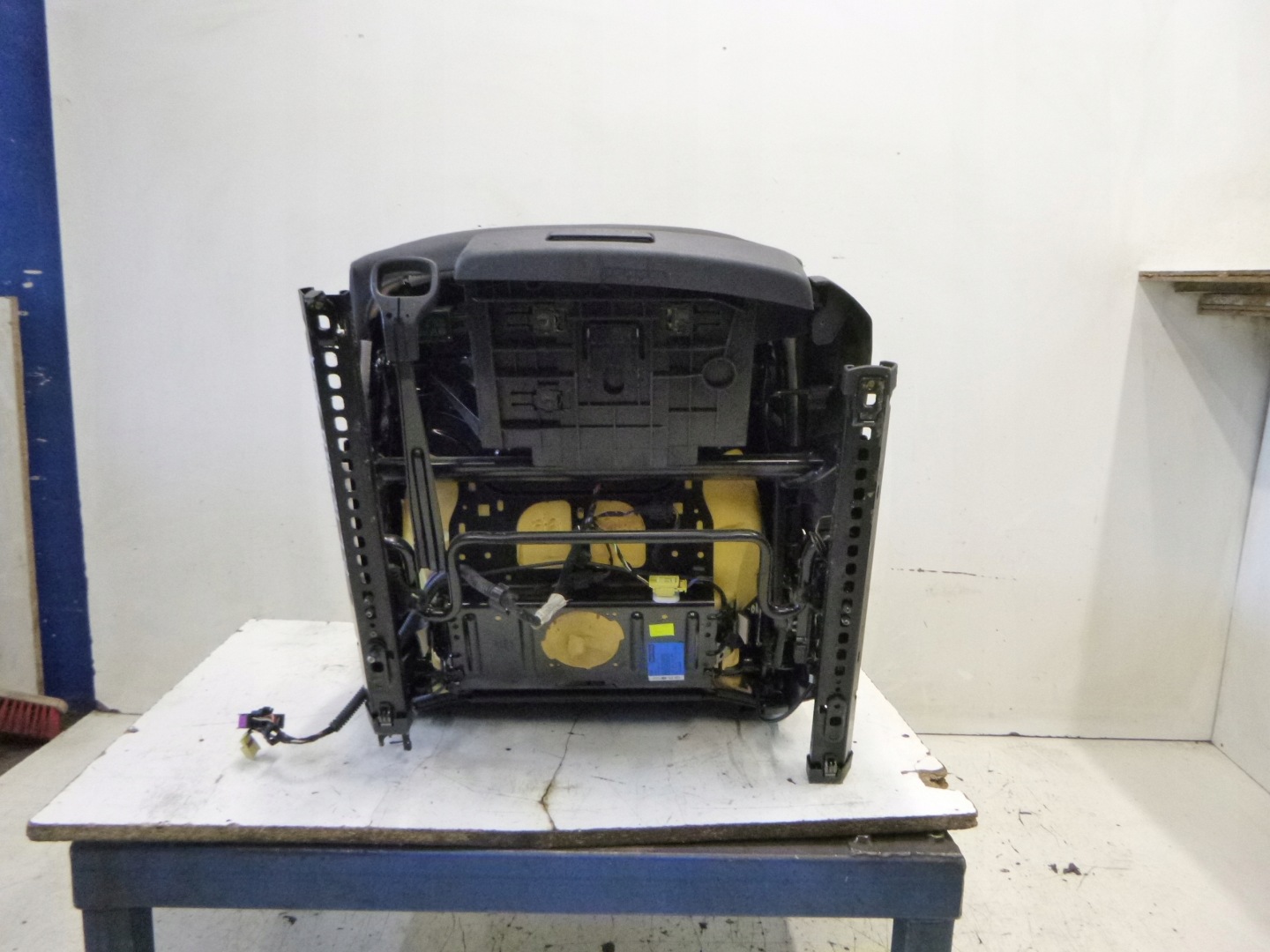 Sitz links VW GOLF V 1K3881105 BP 2006r. 3D