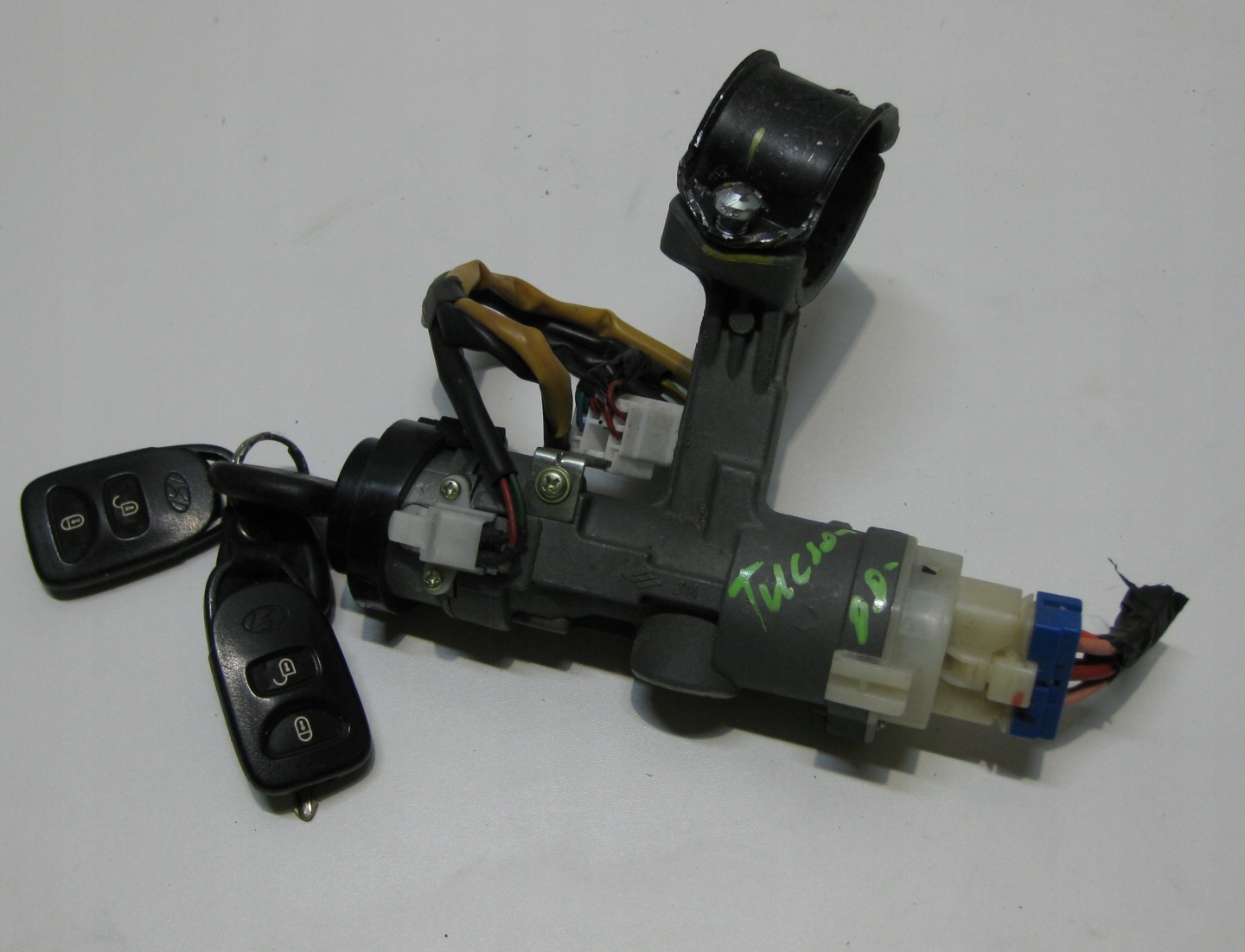 HYUNDAI TUCSON and 08R ignition adapter 2 keys PILOT