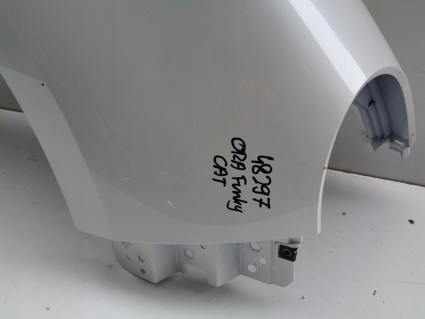 fender right front ORA FUNKY CAT NR 48297