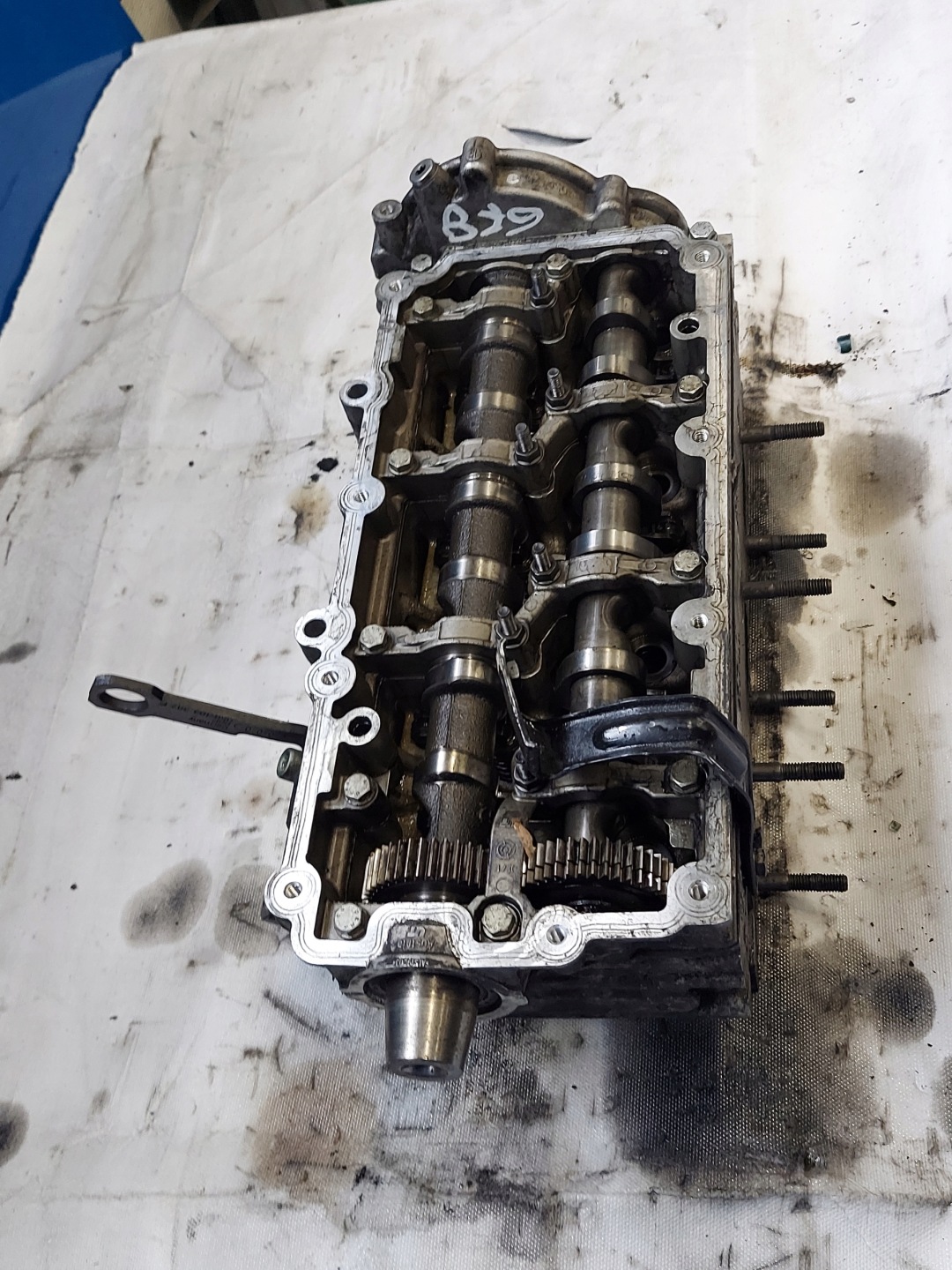 head. AUDI A6 C6 3.0 TDI 0593AG right