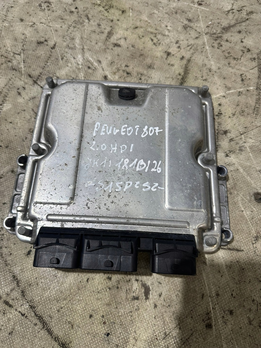 unité de commande électronique uce moteur PEUGEOT 807 2.0HDI 0281011033
