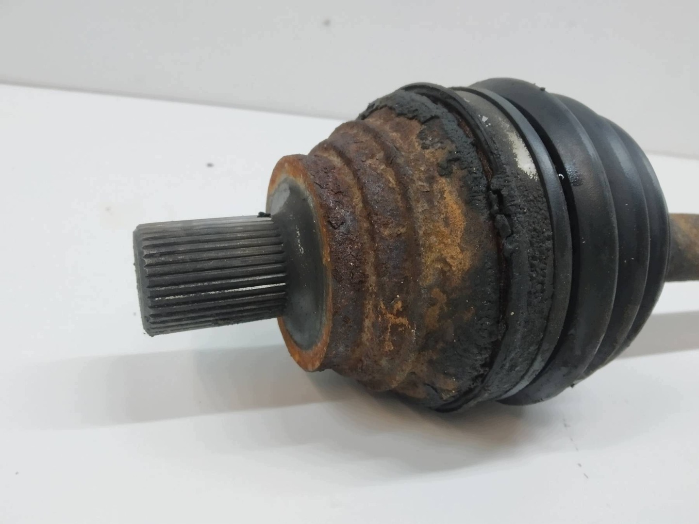 semi-axis left front 1.9 TDI 105 KM VW Volkswagen Golf V (2004-2009)