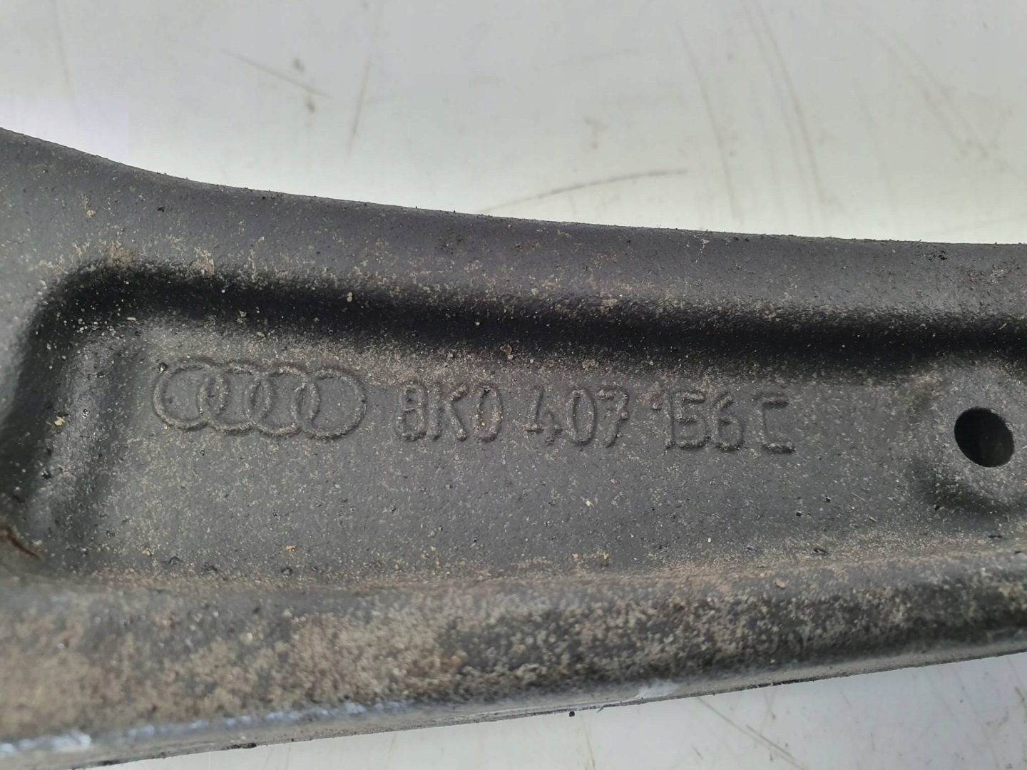 arm front right 8K0407156C AUDI A6 C7 2011
