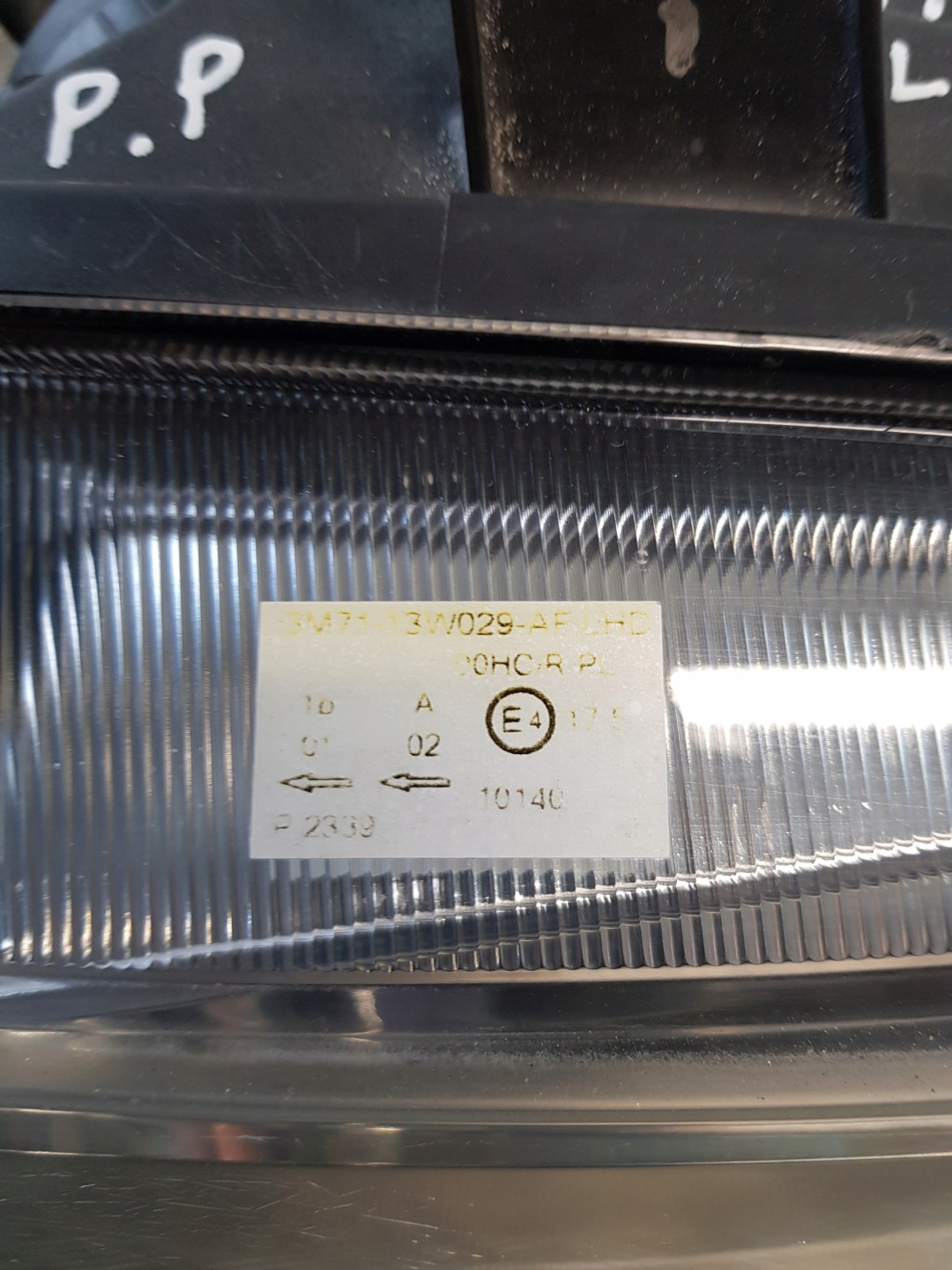 light right front 3M71-13W029-AF MAZDA 2 03R- EUROPA
