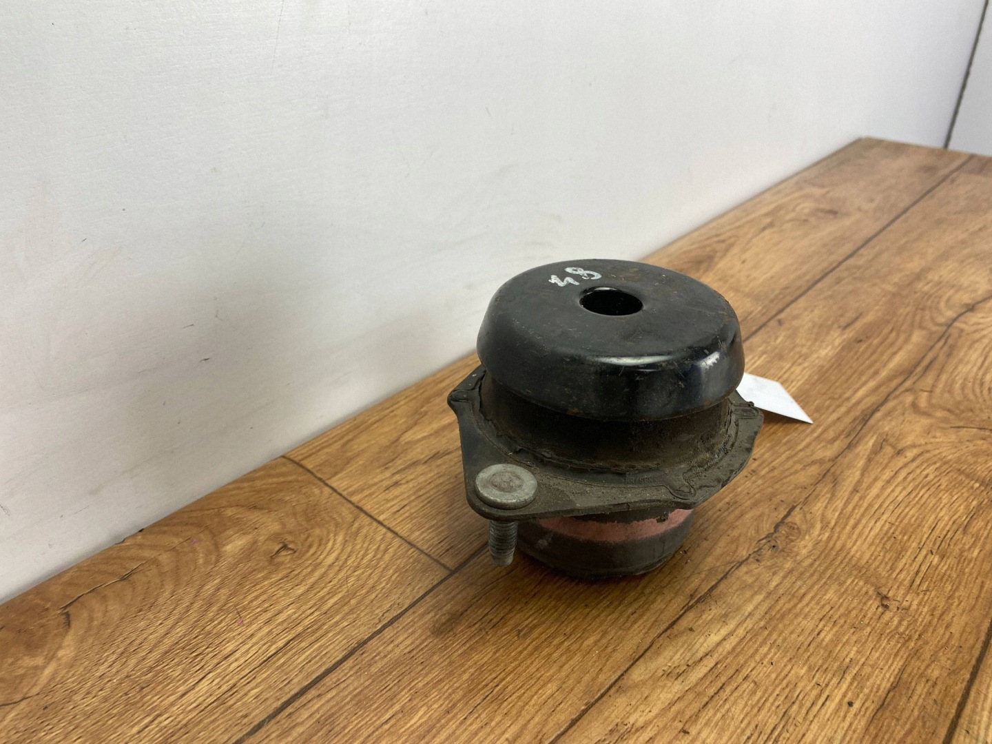engine mount Cadillac Escalade IV 2015