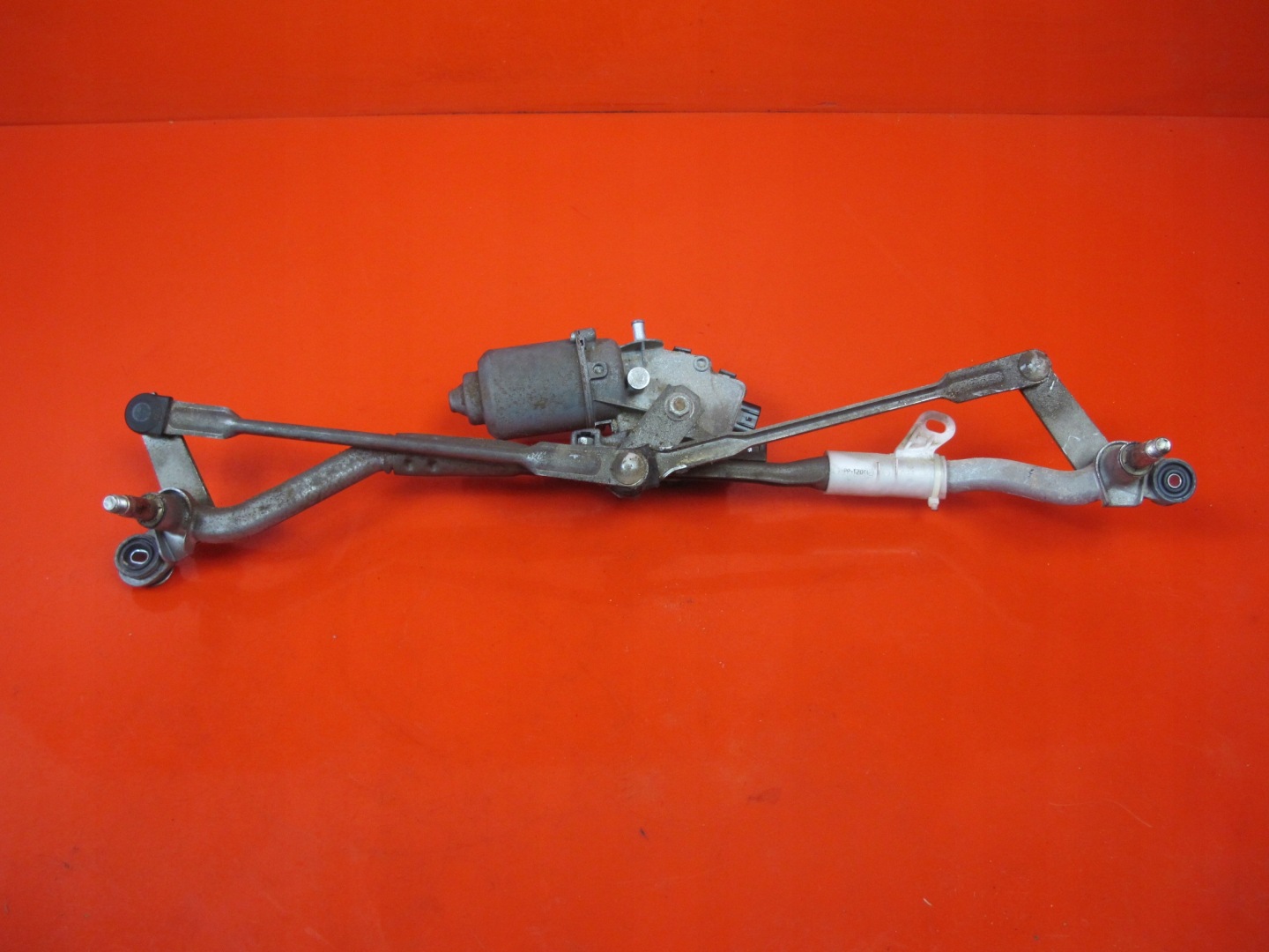 TOYOTA IQ 09- wiper mechanism front EU