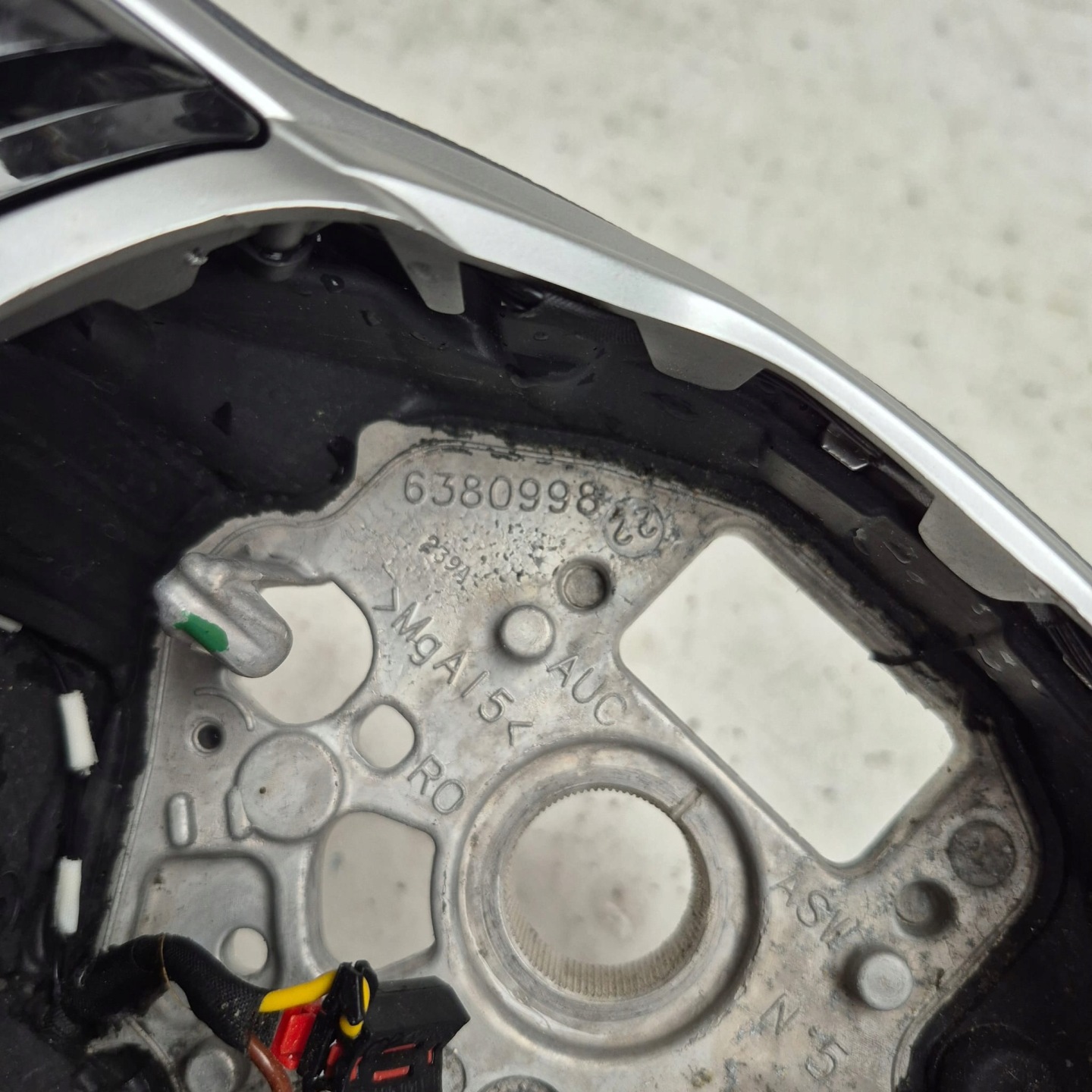 VW Volant MULTIFUNKCYJNA 6380998 659704900A